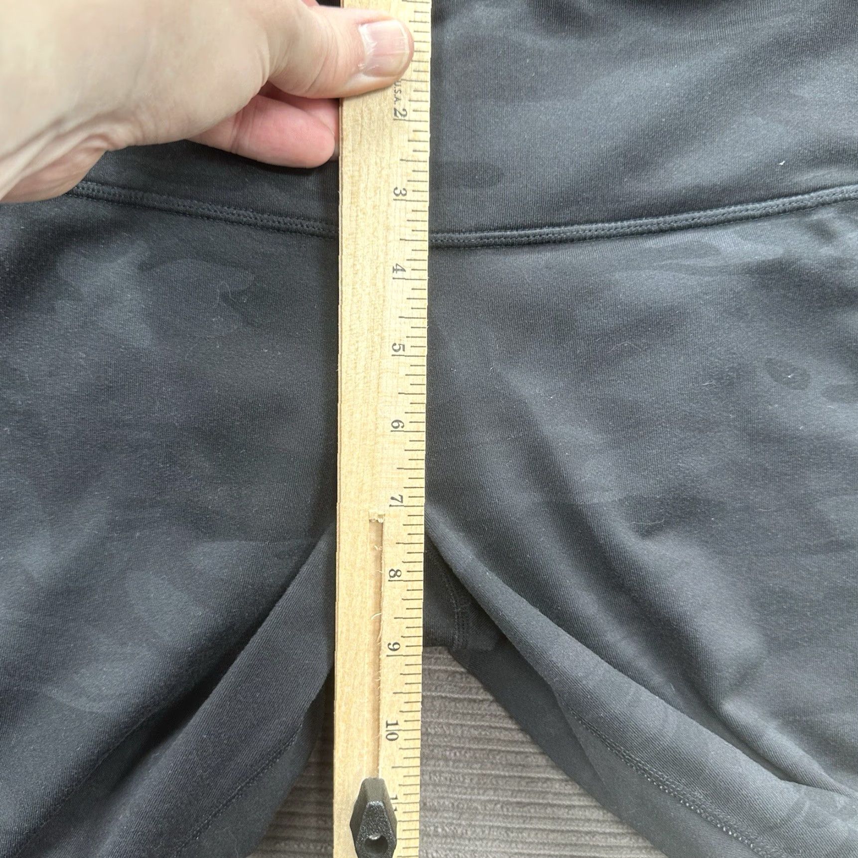 Lululemon Lululemon Wunder Under Crop Leggings Women 8 Gray Camo Polyester Gym Yoga Cropped Athletic 8 Womens Size 30" / US 8 / IT 44 - 6 Thumbnail