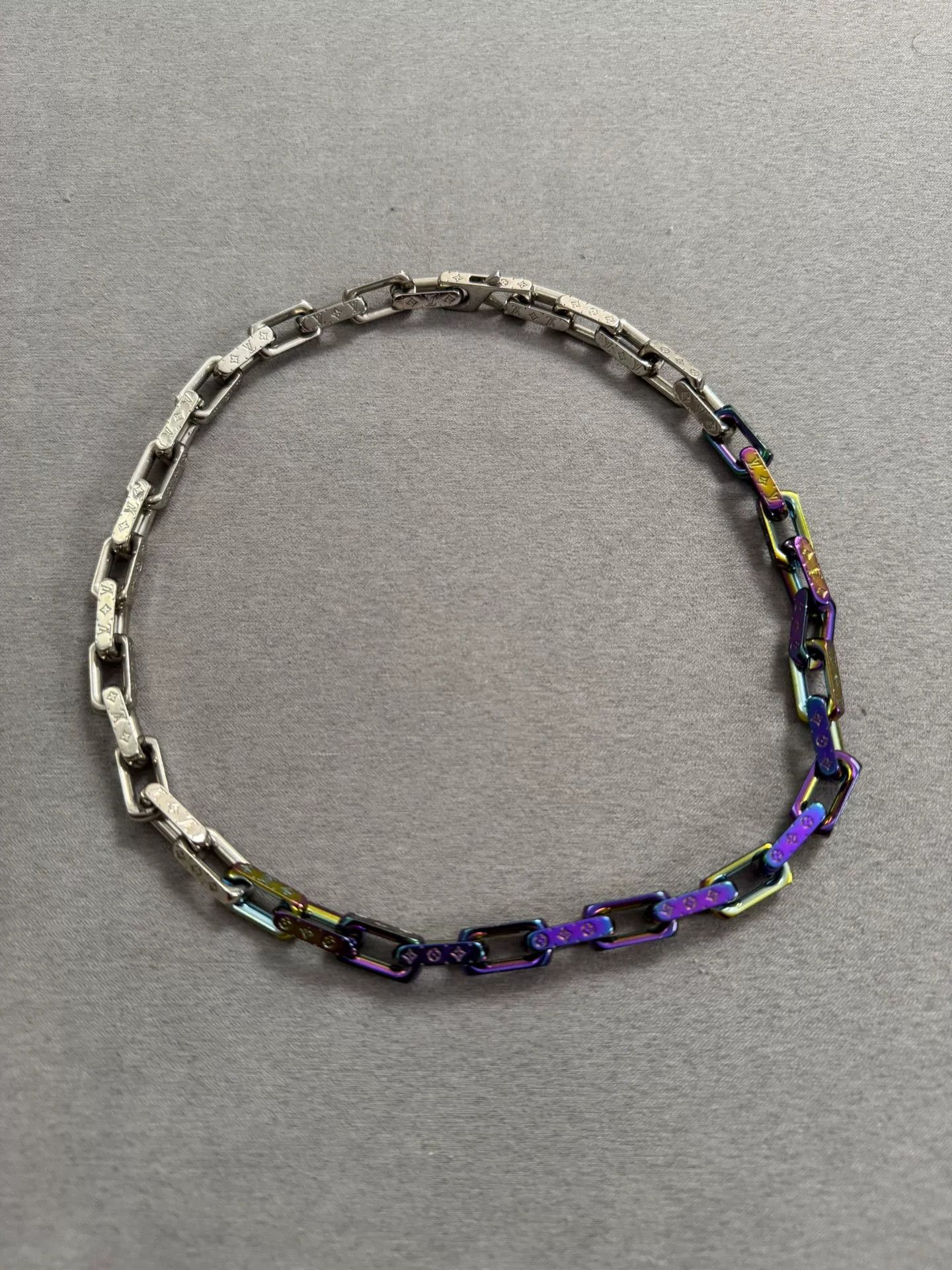 Louis Vuitton Louis Vuitton Quenched Bamboo Necklace Size ONE SIZE - 1 Thumbnail