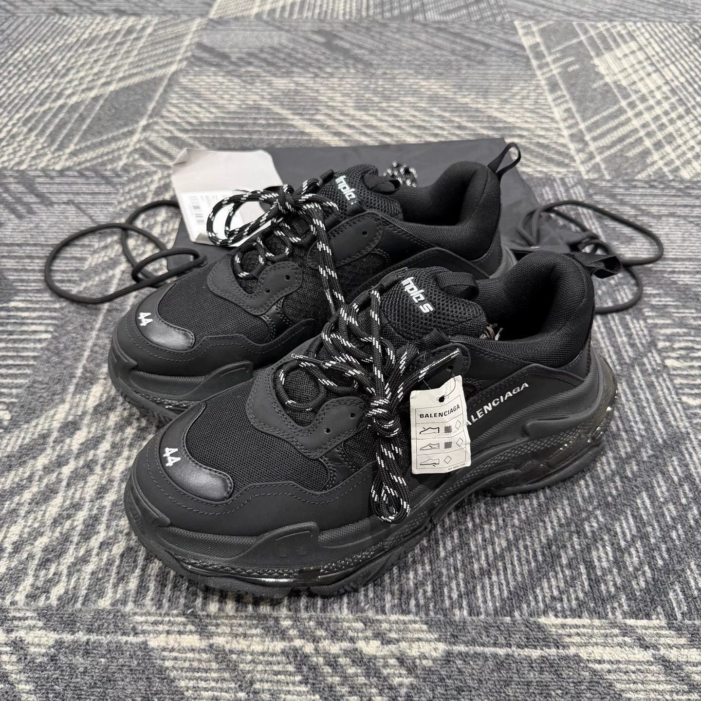 Balenciaga Balenciaga Triple S Black Sneakers Size 44 Size US 10 / EU 43 - 1 Thumbnail
