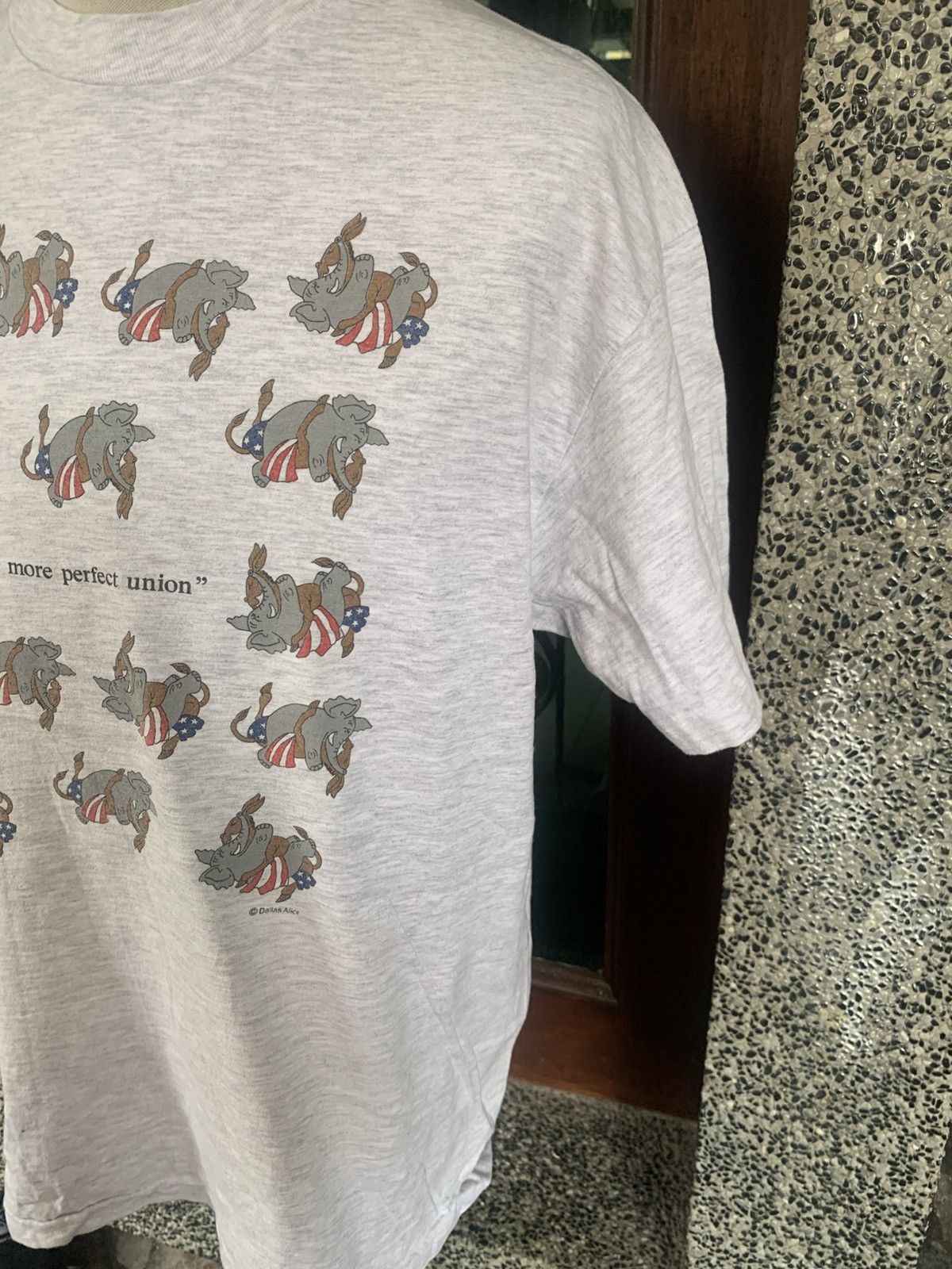 Arts & Science Vintage 90s Sex Position Dallas Alice Graphics T shirt Size US L / EU 52-54 / 3 - 4 Thumbnail