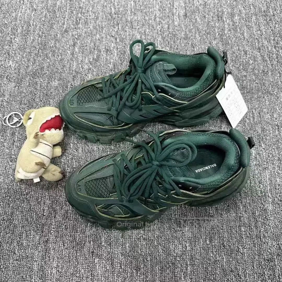 Japanese Brand Balenciaga Track Size 42 Green. Size US 9 / EU 42 - 1 Thumbnail