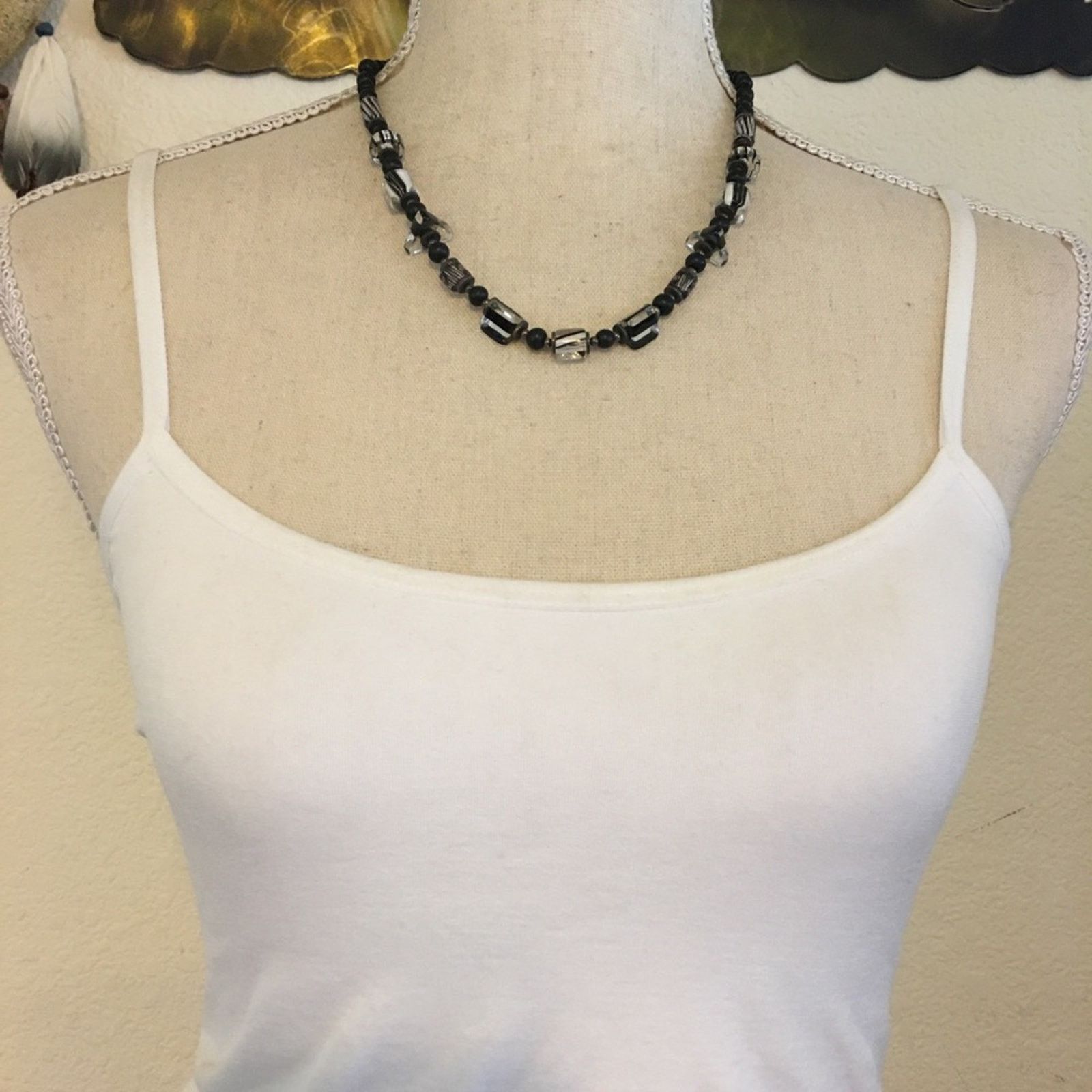 Vintage Vintage black/white glass and bakelite necklace Size ONE SIZE - 3 Thumbnail