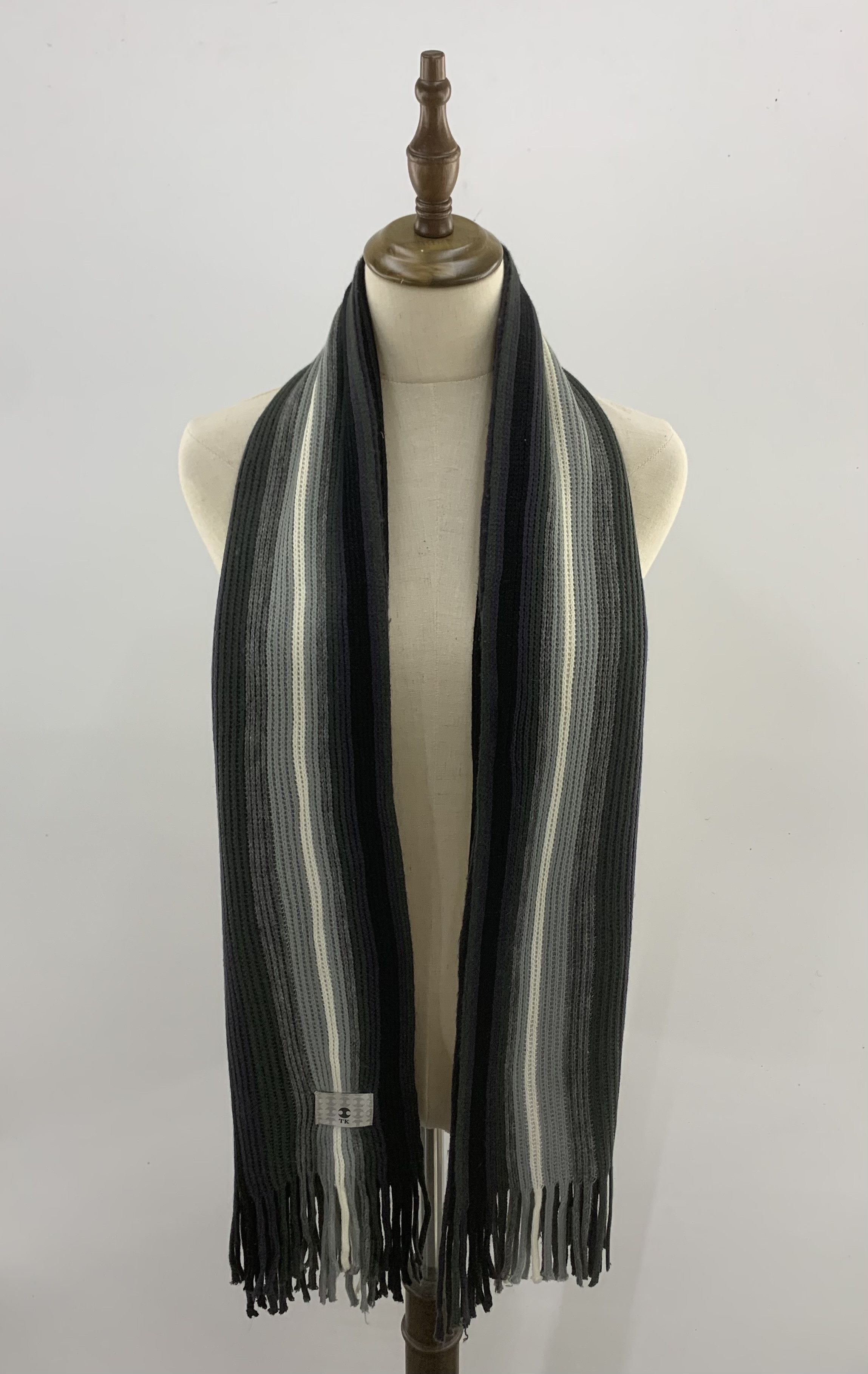 Takeo Kikuchi Takeo Kikuchi Scarf Wool Muffler Neck Wrap BL3179 Size ONE SIZE - 1 Thumbnail
