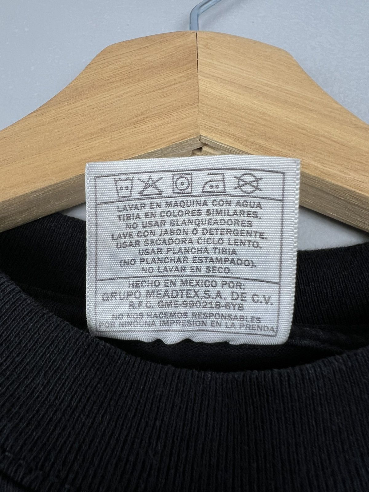 Vintage Maria Sabina Smoking Mushrooms T shirt Size US S / EU 44-46 / 1 - 5 Thumbnail