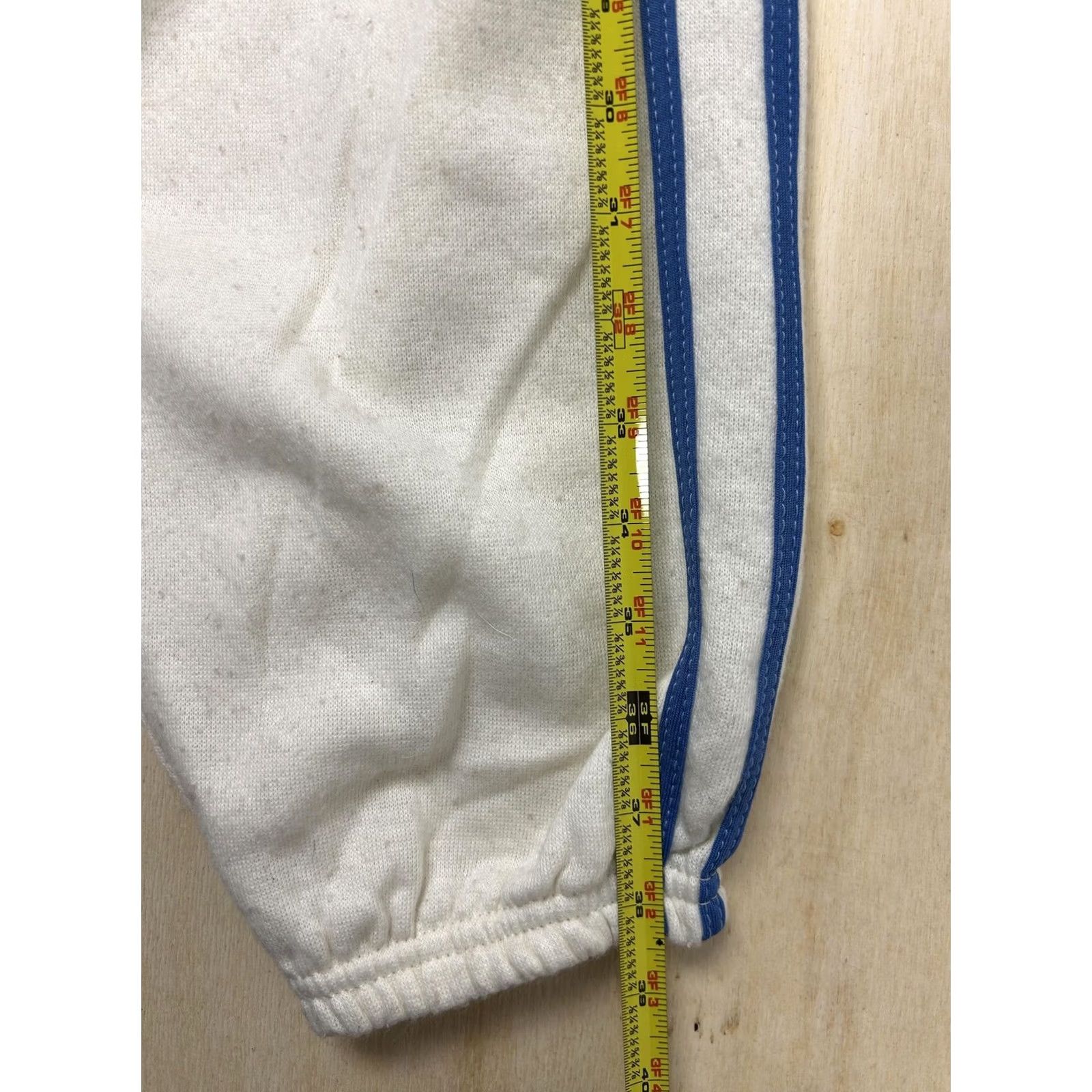 Vintage VINTAGE Active Wear Sweatpants Mens Large White Fleece Elastic Waist Side Stripe Pants Mens Large Retro Winter Casual Boys Mens? Size US 33 - 6 Thumbnail