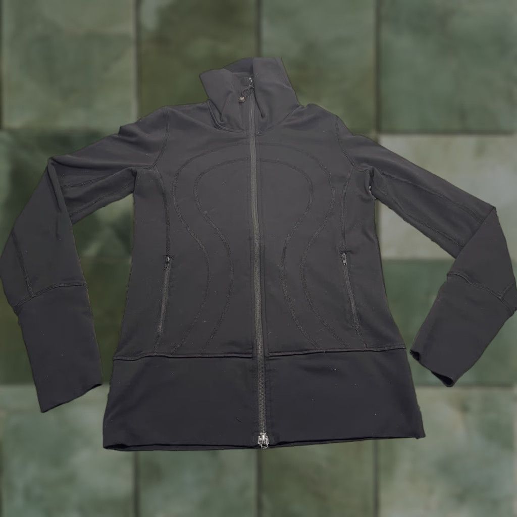 Lululemon Lululemon Athletica Jacket Full Zip Outdoor Yoga 6 Women Black Hoodie Outdoor) Size M / US 6-8 / IT 42-44 - 1 Thumbnail