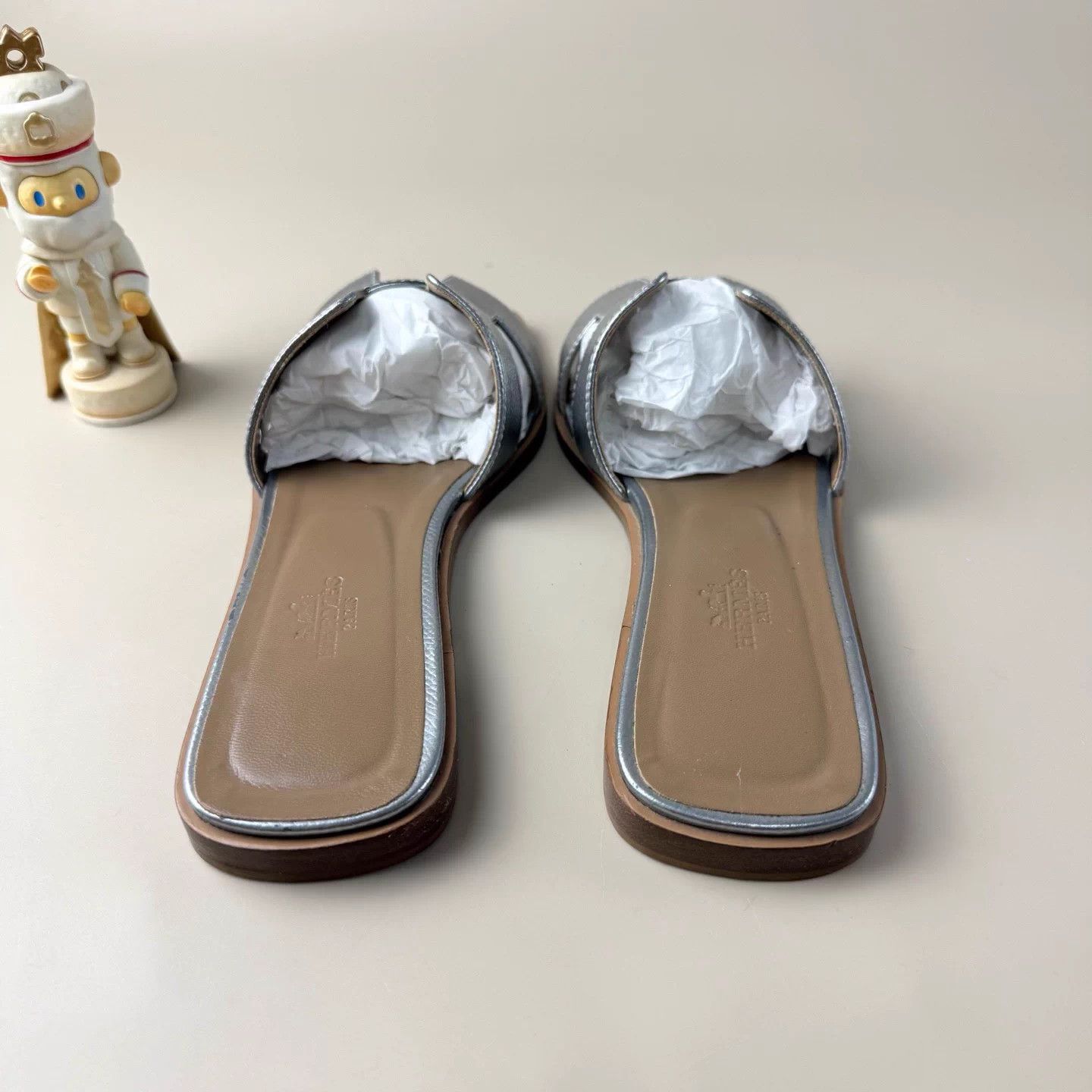 Hermes Hermes Silver Lacquer H Slides Size 37 95% New Size US 6 / IT 36 - 3 Thumbnail