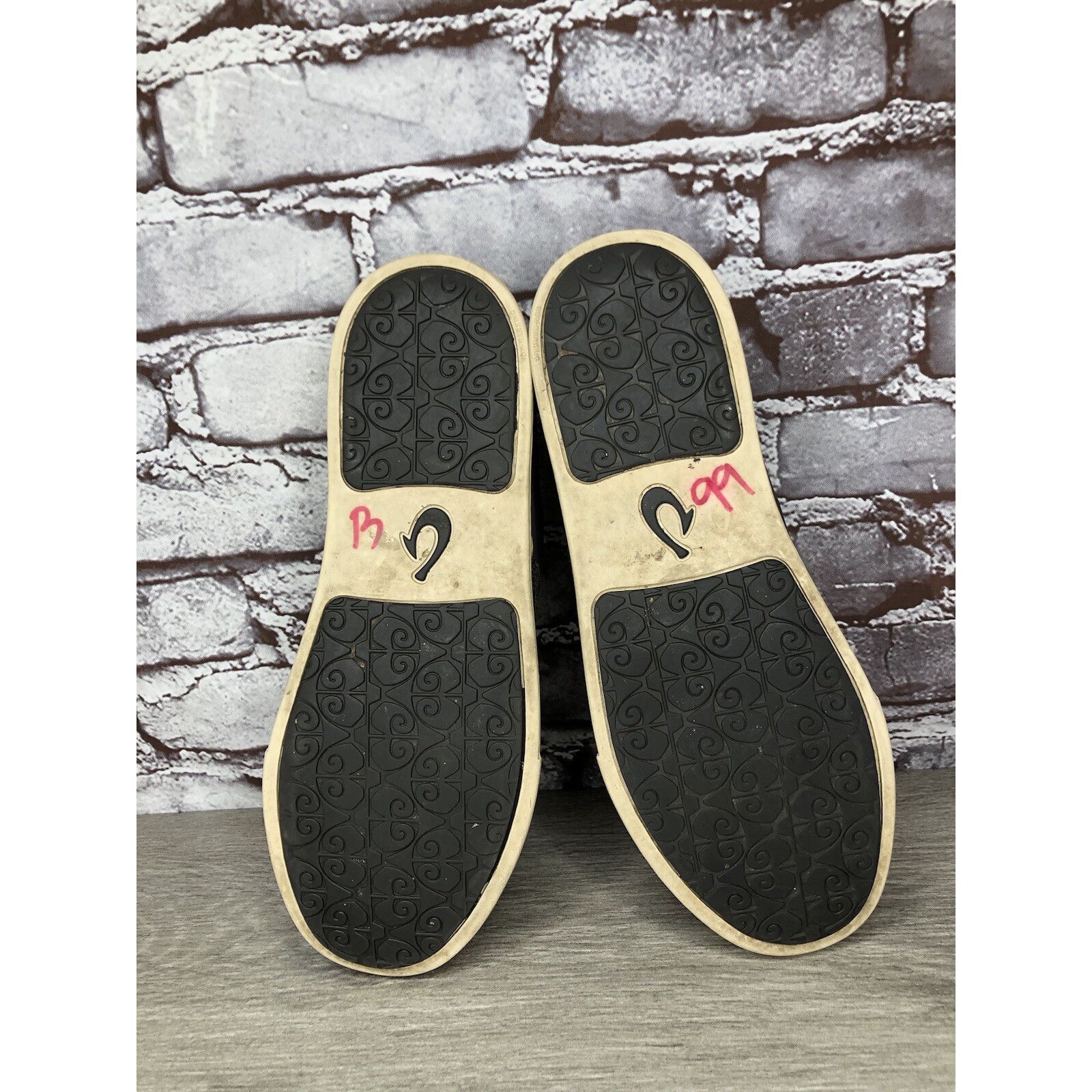 Olukai OluKai Pehuea Gray Textile Slip On Sneakers Beach Shoes Wome Size US 10 / IT 40 - 15 Thumbnail