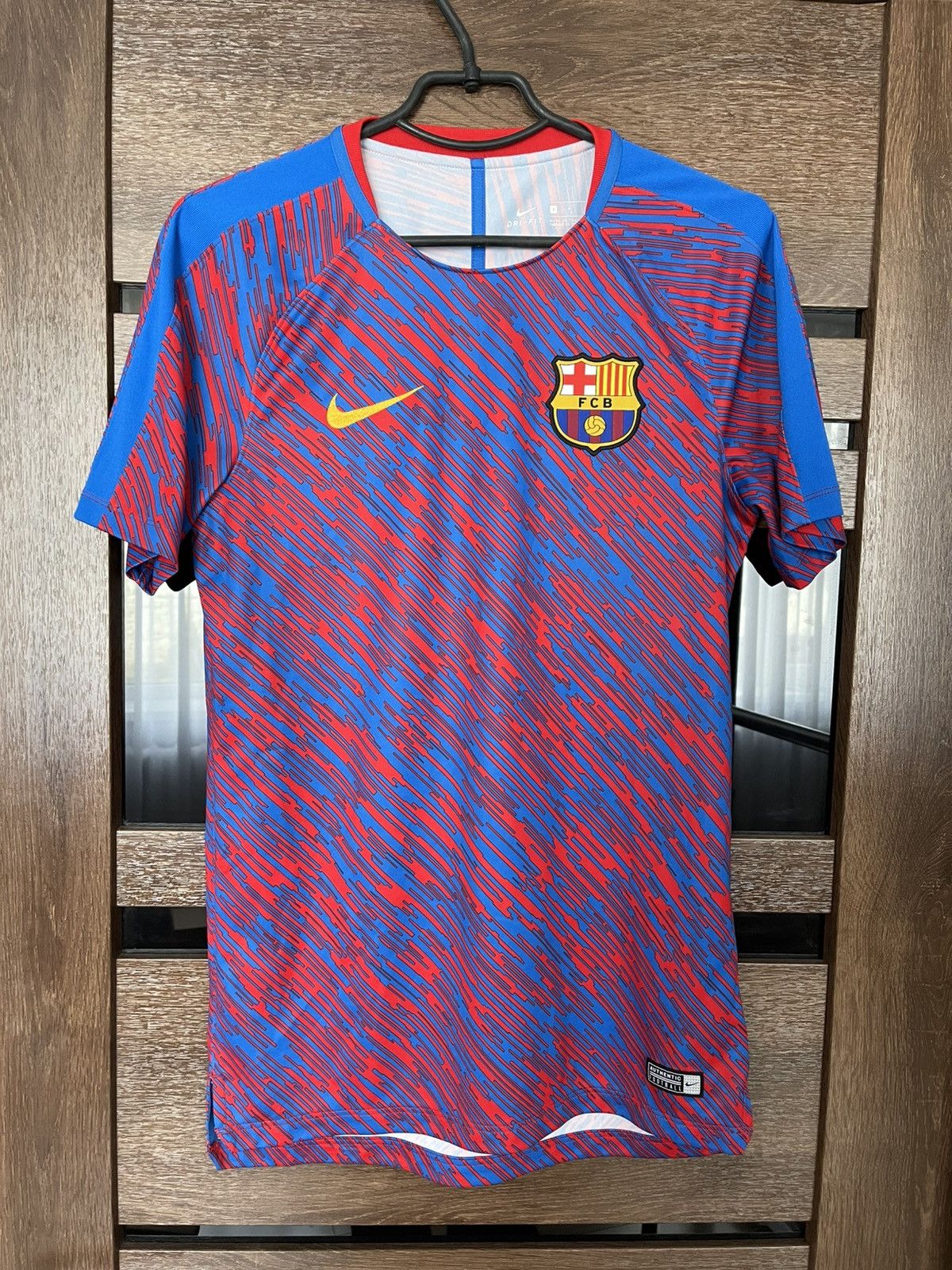 Other 2017/2018 Nike FC Barcelona Training Soccer Jersey T-Shirt Size US S / EU 44-46 / 1 - 2 Thumbnail