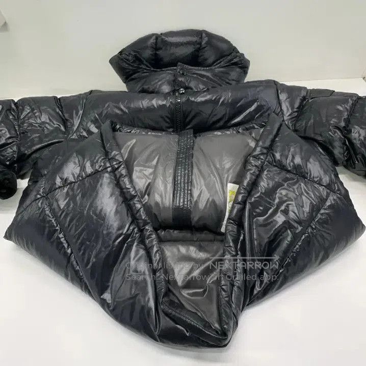 Moncler Moncler Maya Series Short Down Hooded Jacket. Size US S / EU 44-46 / 1 - 8 Thumbnail