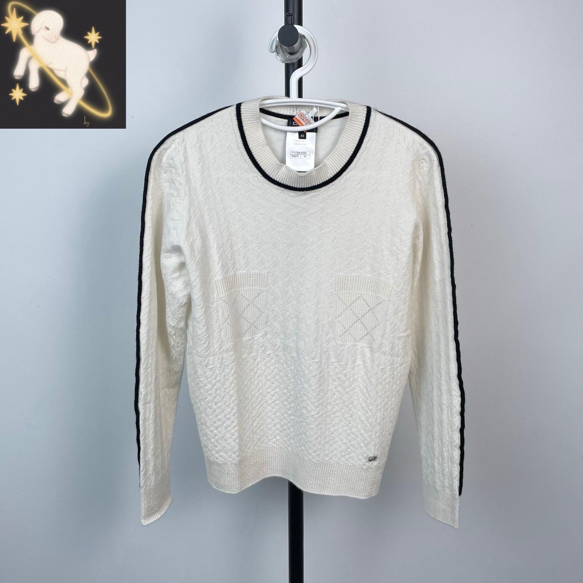 Chanel Chanel White Sweater 23 Women Size XS / US 0-2 / IT 36-38 - 1 Thumbnail