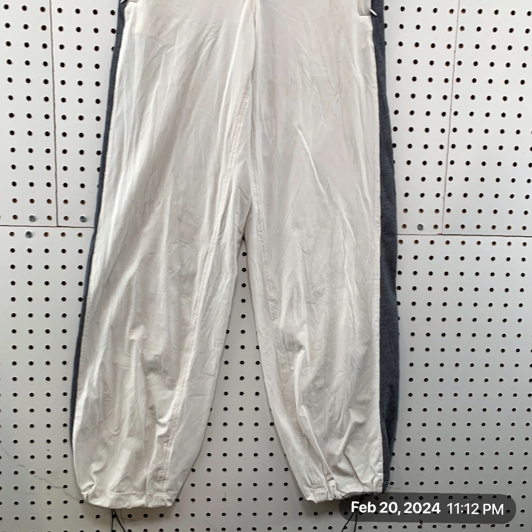 Lululemon Lululemon City Summer Pants Womens Size 4 White Relaxed Sweatpants 24x29.5 Size 42" / US 20 - 3 Thumbnail
