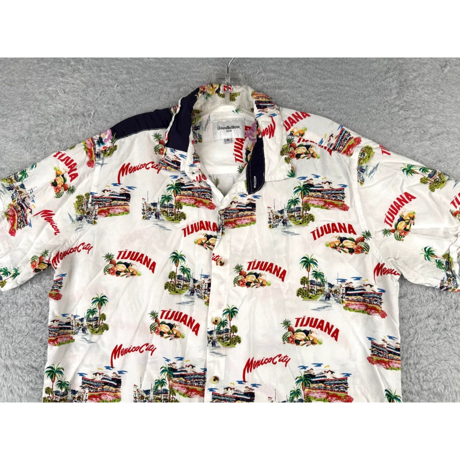 Vintage VINTAGE Goodfellow & Co Shirt Men XL White Floral Palm Hawaiian Rayon Casual Summer Mens Size US XL / EU 56 / 4 - 4 Thumbnail