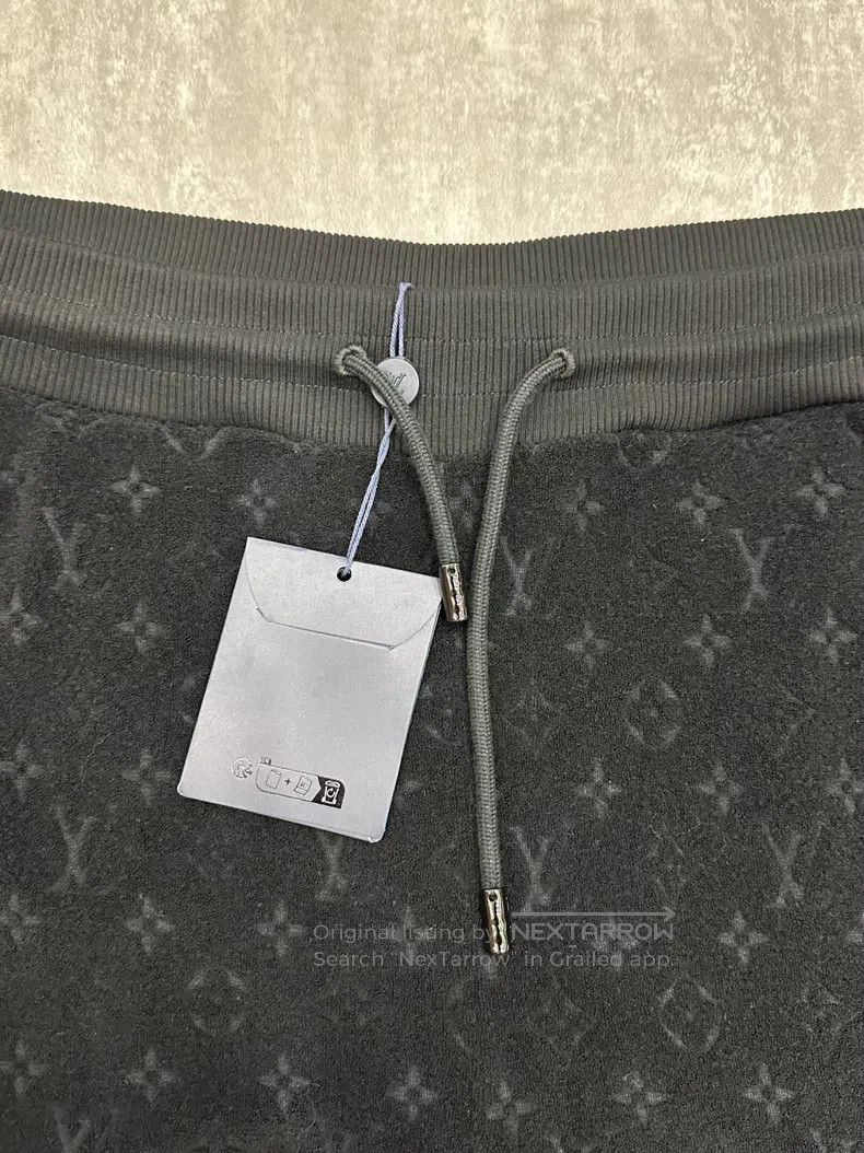 Louis Vuitton Louis Vuitton size m Black dark stripe full print shorts Size US 28 / EU 44 - 3 Thumbnail