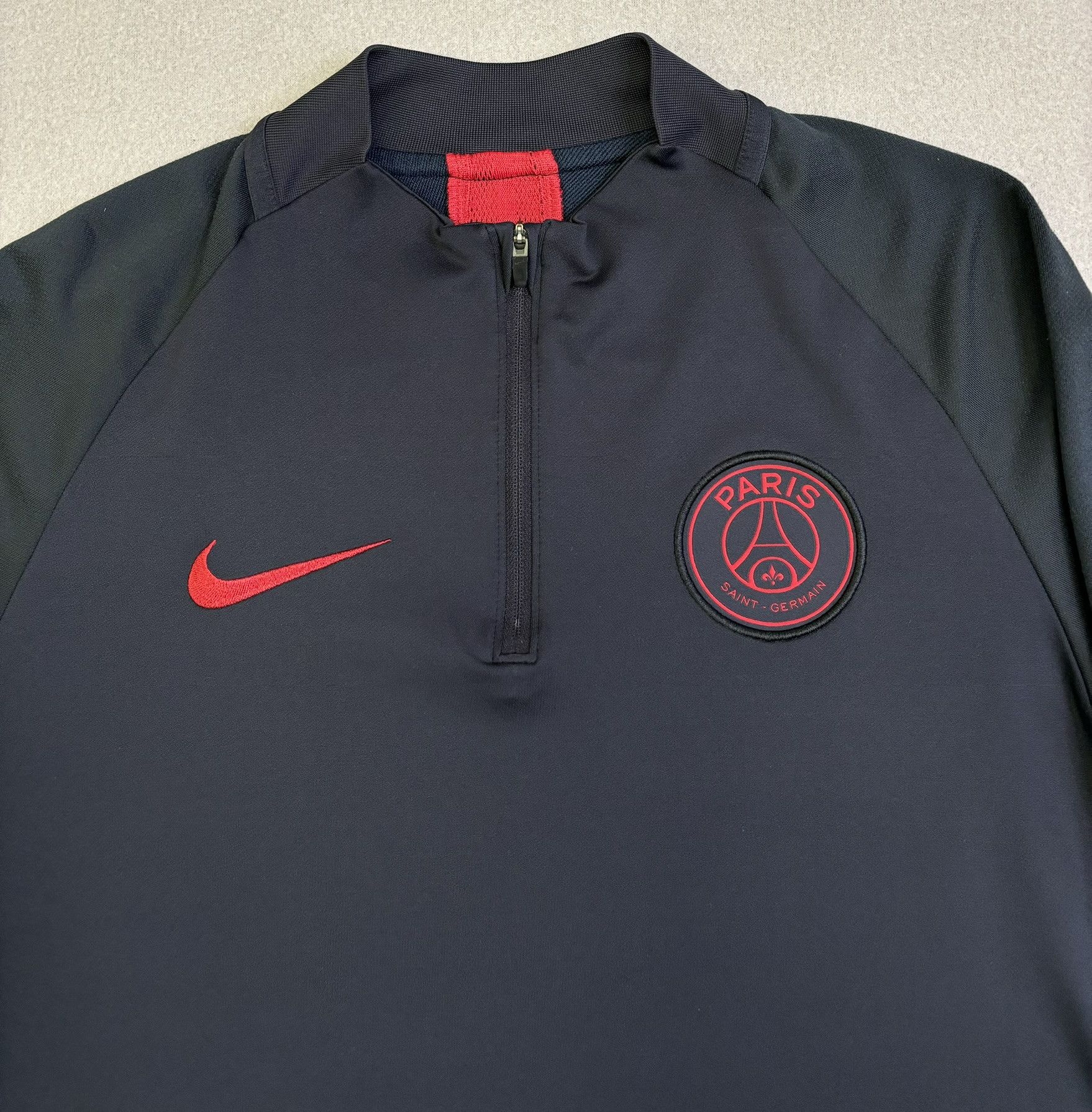 Nike Paris Saint Germain 2019/2020 Nike Football Sweatshirt. S Size US S / EU 44-46 / 1 - 6 Thumbnail