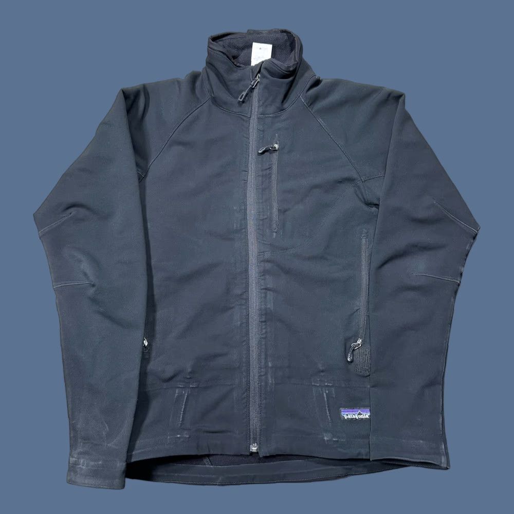 Patagonia VINTAGE Patagonia Jacket Women’s S Black Nylon Polyester Logo Pockets Outdoors Velvety? Size S / US 4 / IT 40 - 1 Thumbnail