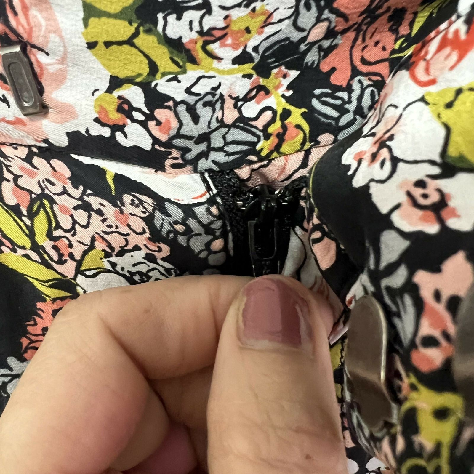 Equipment Equipment 100% Silk Multicolor Floral Trouser Pants Sz XS Size 26" / US 2 / IT 38 - 5 Thumbnail