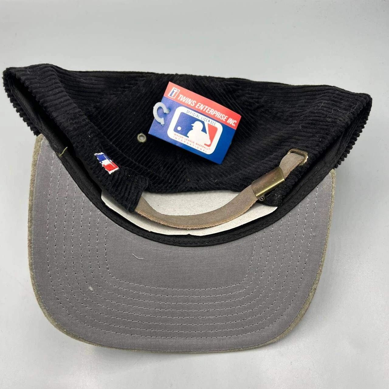 Twins Enterprise Inc. × Vintage Chicago White Sox Hat Men Corduroy Strap Back Cap New Size ONE SIZE - 4 Thumbnail