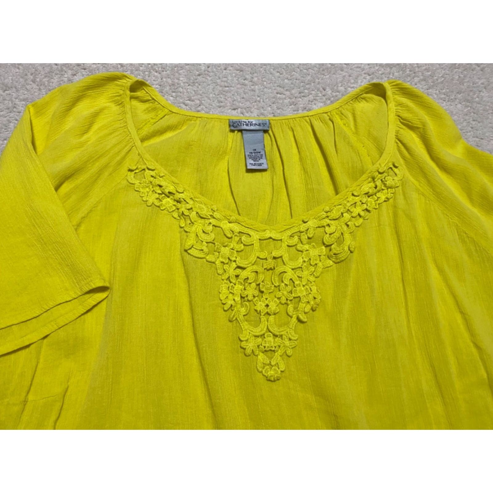 Vintage Catherines Women 1X Shirt Solid Yellow Short Sleeve V-Neck 100% Cotton Size XL / US 12-14 / IT 48-50 - 2 Thumbnail