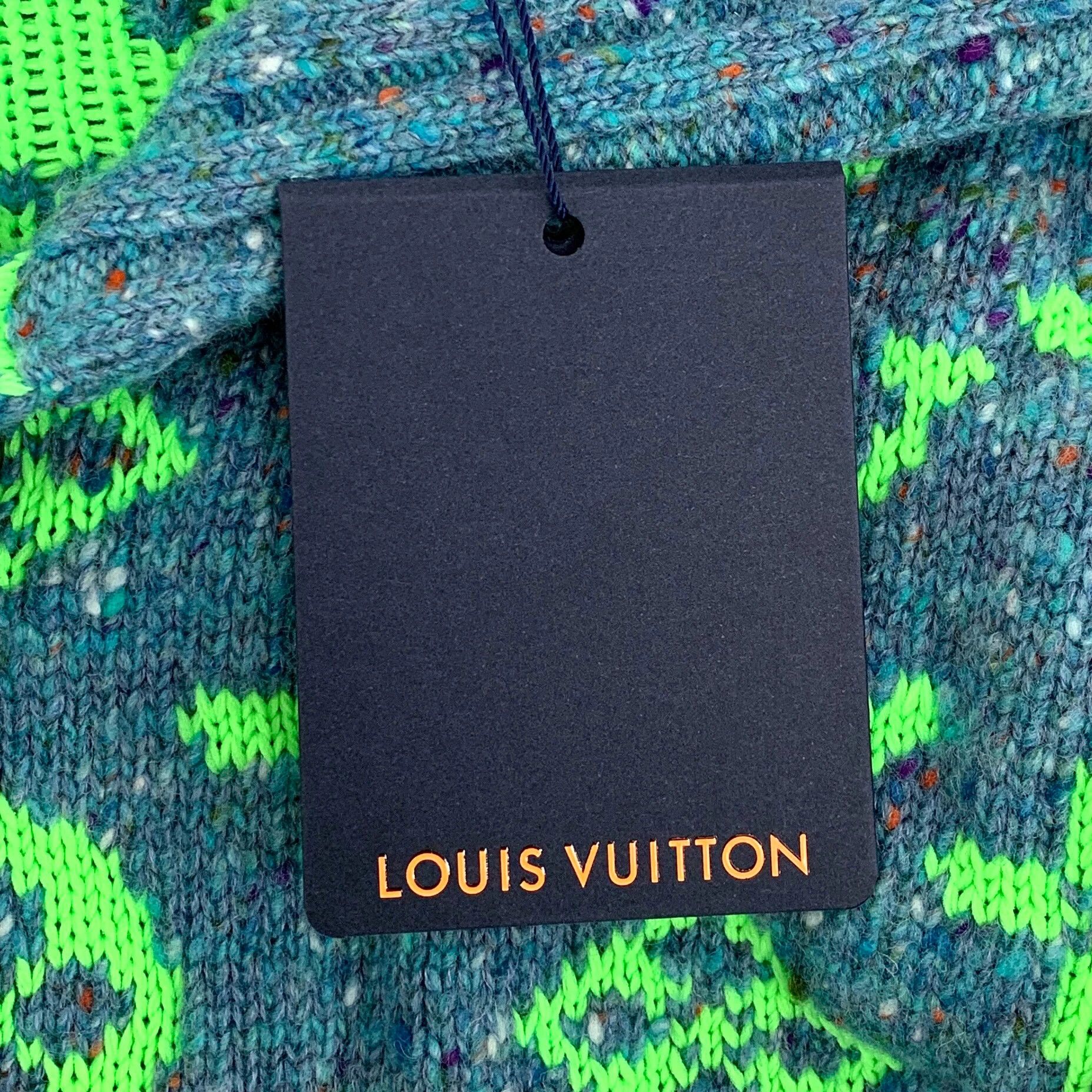 Louis Vuitton Wool Collar Single-Breasted Long-Sleeve Knit Cardigan, Size US L / EU 52-54 / 3 - 8 Thumbnail