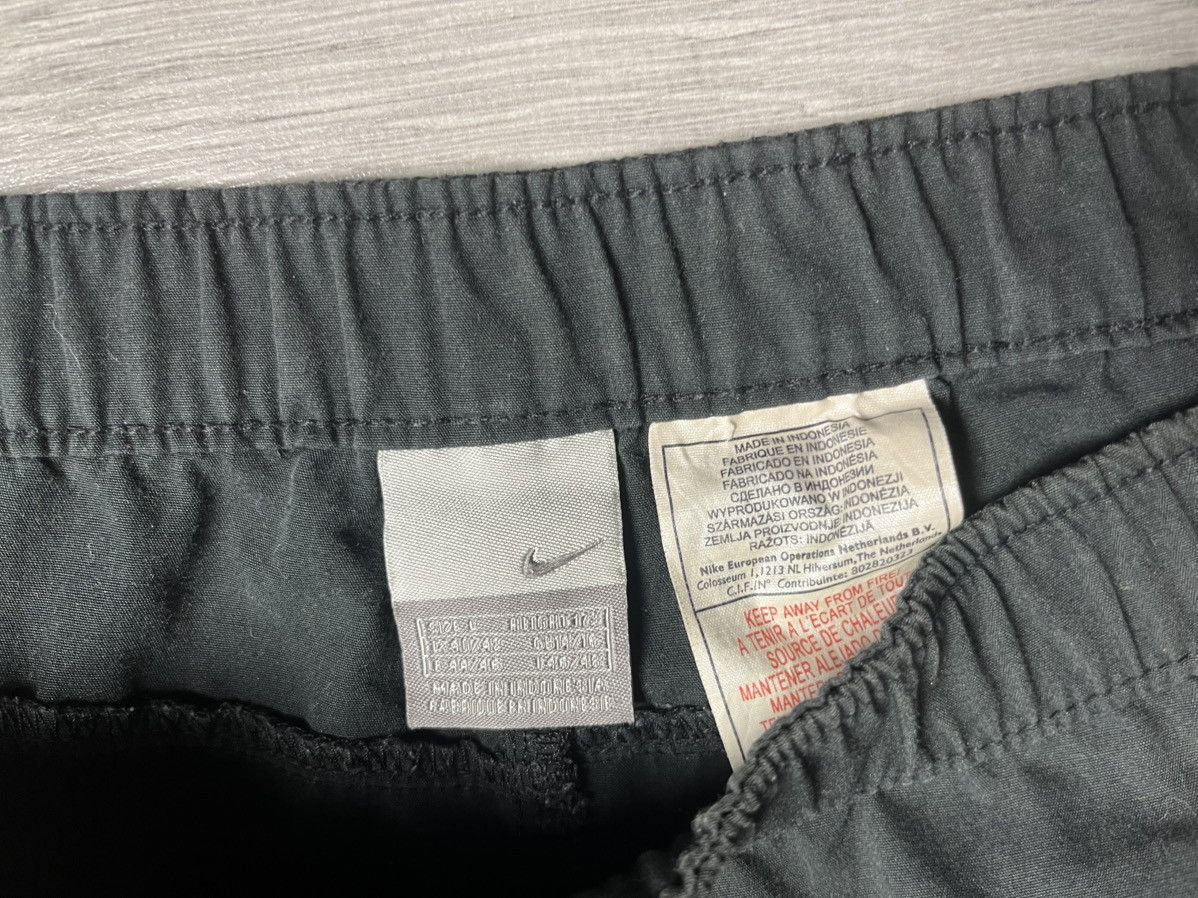 Nike Nike running shorts vintage y2k size Large Size US 34 / EU 50 - 3 Thumbnail