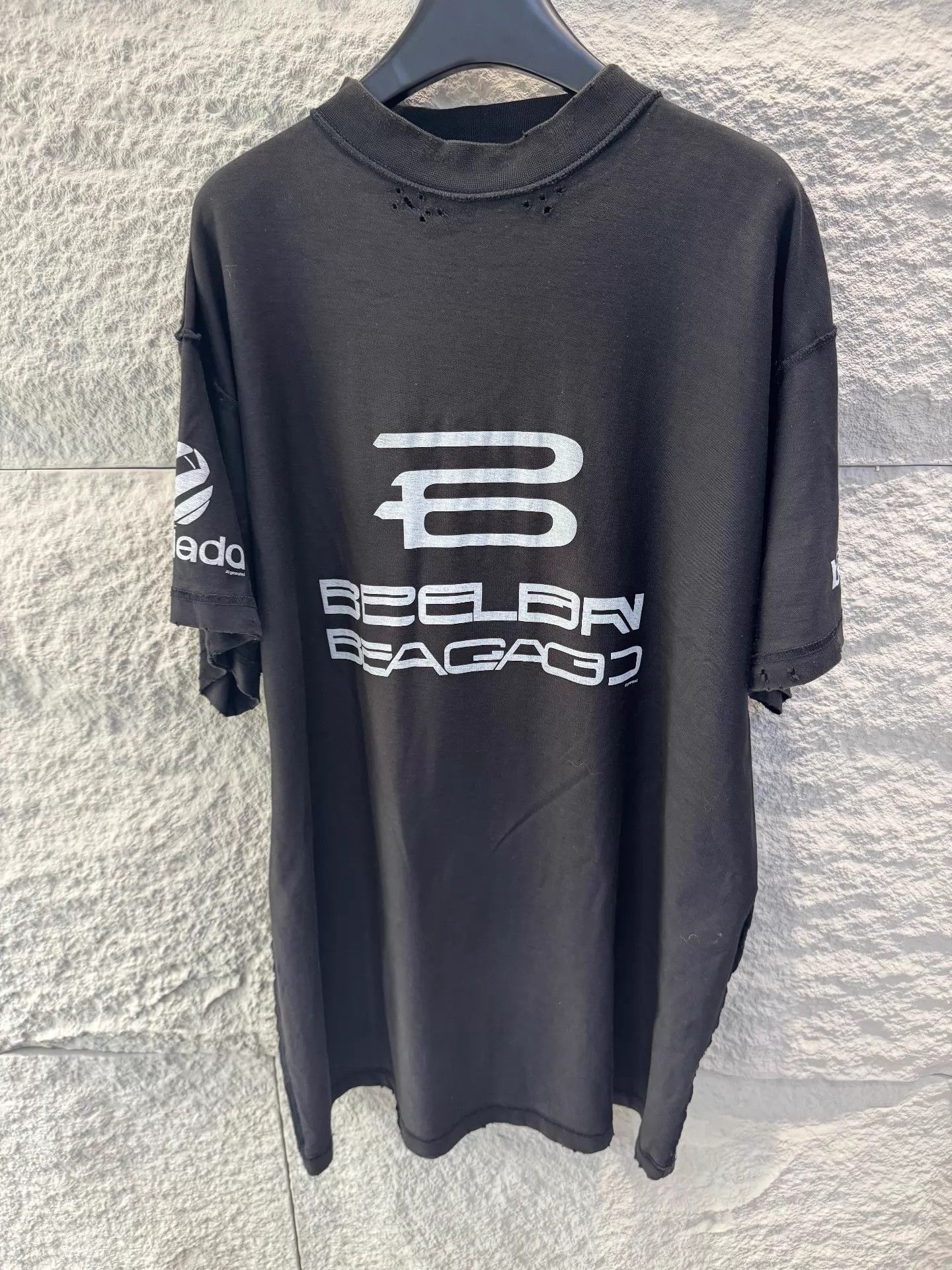 Balenciaga Balenciaga Black AI Distressed Short Sleeve Tee Size US S / EU 44-46 / 1 - 1 Thumbnail