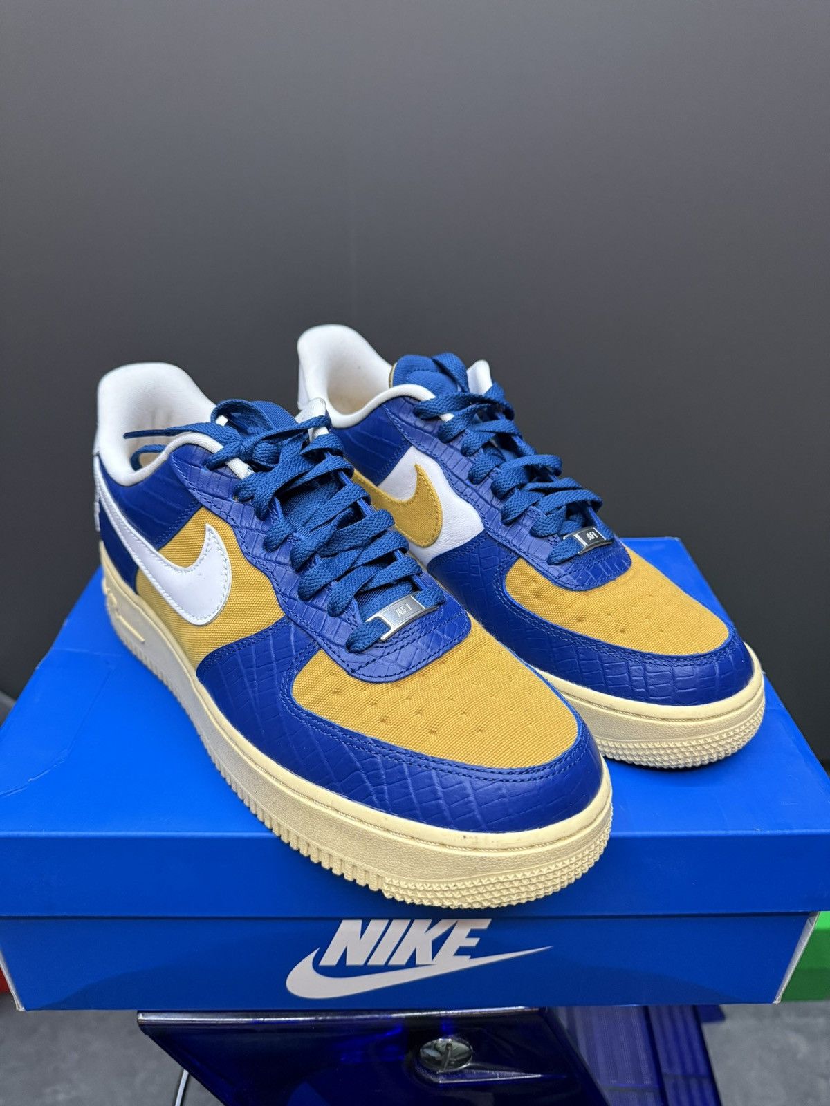 Nike × Undefeated Nike x Undefeated Air Force 1 9 5 On It DM8462-400 Size US 9 / EU 42 - 3 Thumbnail