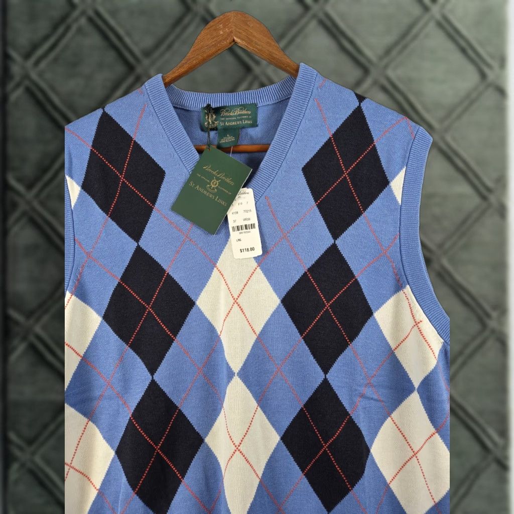 Brooks Brothers Silk Argyle Vest Mens L St Andrews Links Old Money NEW Sweater Vest Knit V-Neck Sleeveless Logo Blue Cotton Silk