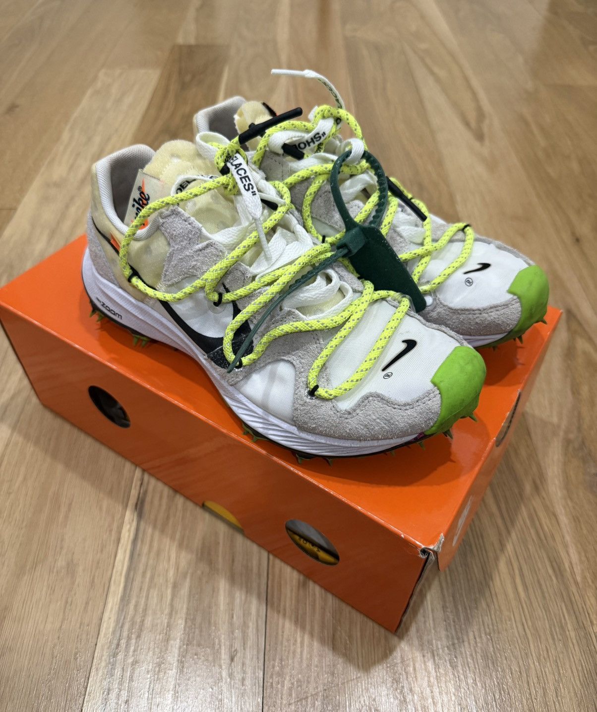 Nike × Off-White Off White x Nike Zoom Terra Kiger 5 (Women’s size 7) Size US 7 / IT 37 - 3 Thumbnail