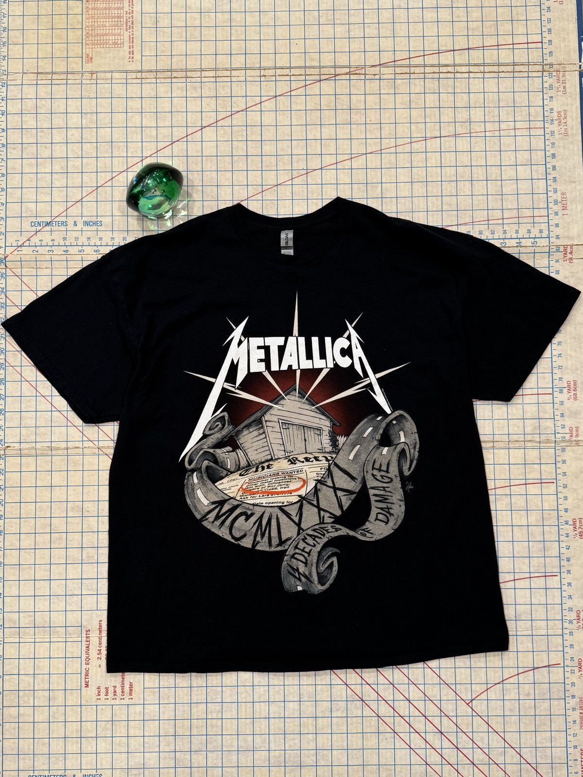 Metallica Metallica 40 Years 4 Decades of Damage Tee Black Size XXL Size US XXL / EU 58 / 5 - 2 Thumbnail