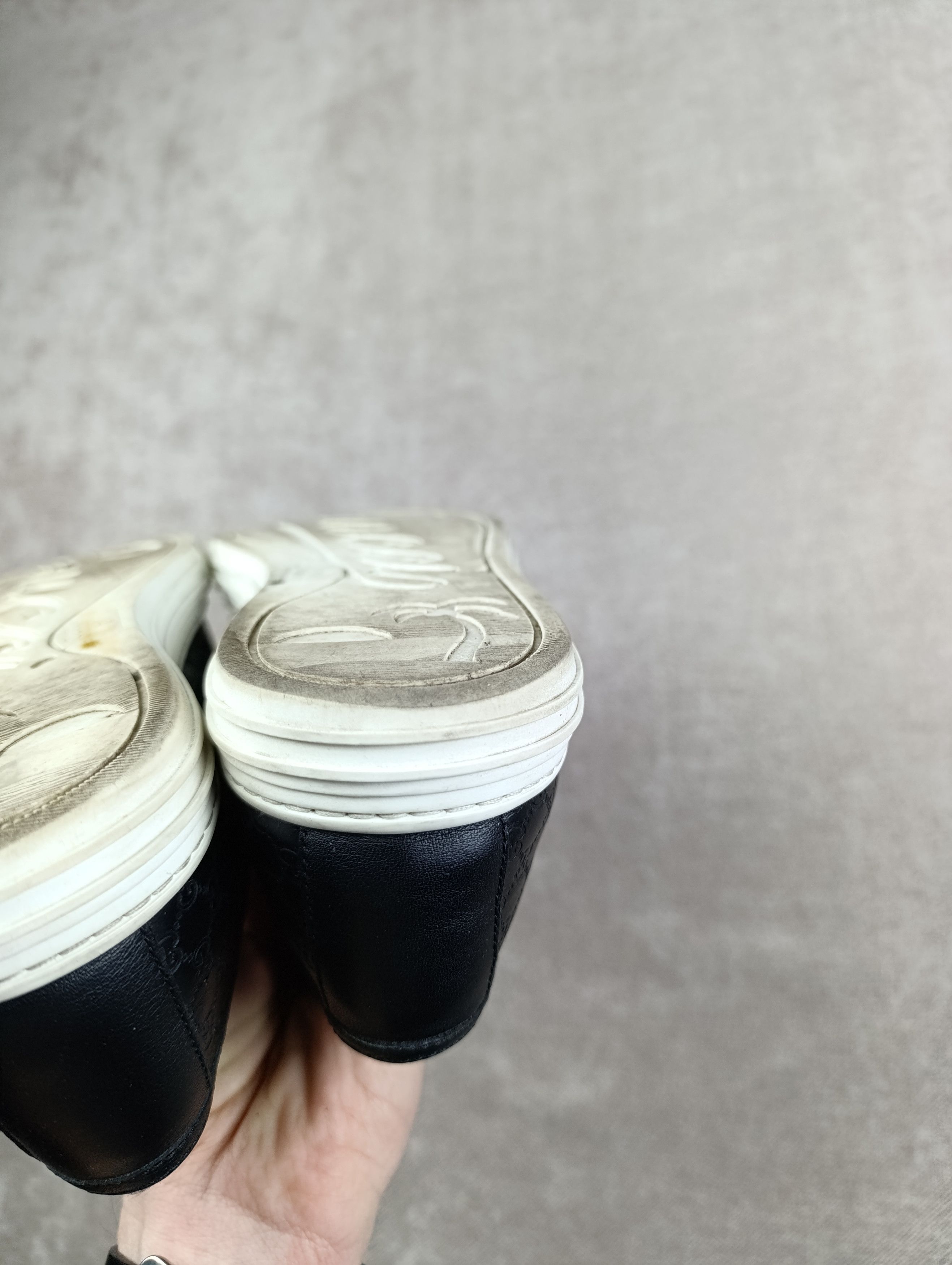 Gucci GUCCI LEATHER SIGNATURE SLIP-ON BLACK MONOGRAM Size US 7.5 / EU 40-41 - 13 Thumbnail