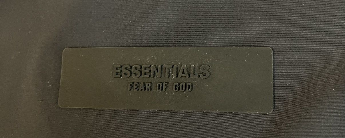 Fear of God Fear of God Essentials Black Pullover Nylon Hoodie L NWT Size US L / EU 52-54 / 3 - 25 Thumbnail