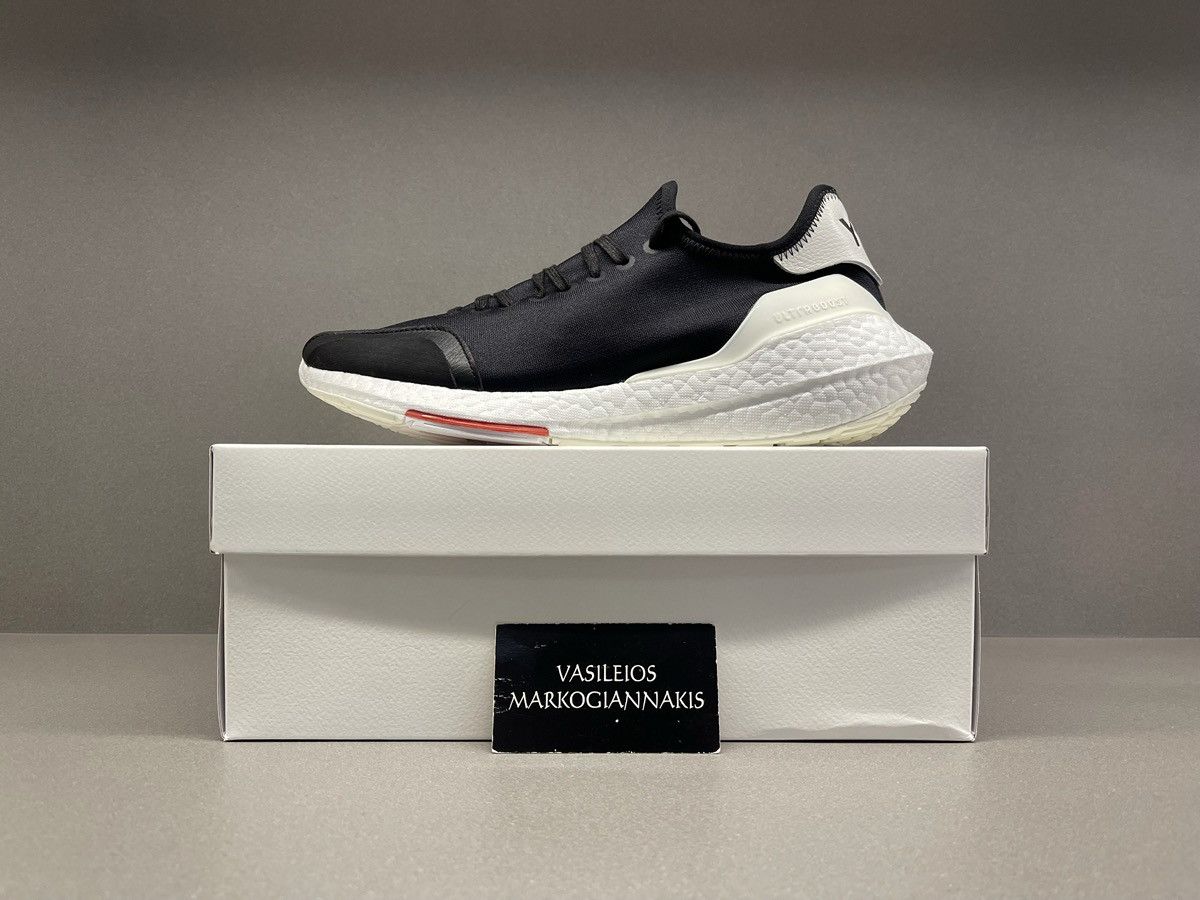 Y-3 Adidas Y-3 Ultra Boost 21 Black Size US 8.5 / EU 41-42 - 1 Thumbnail