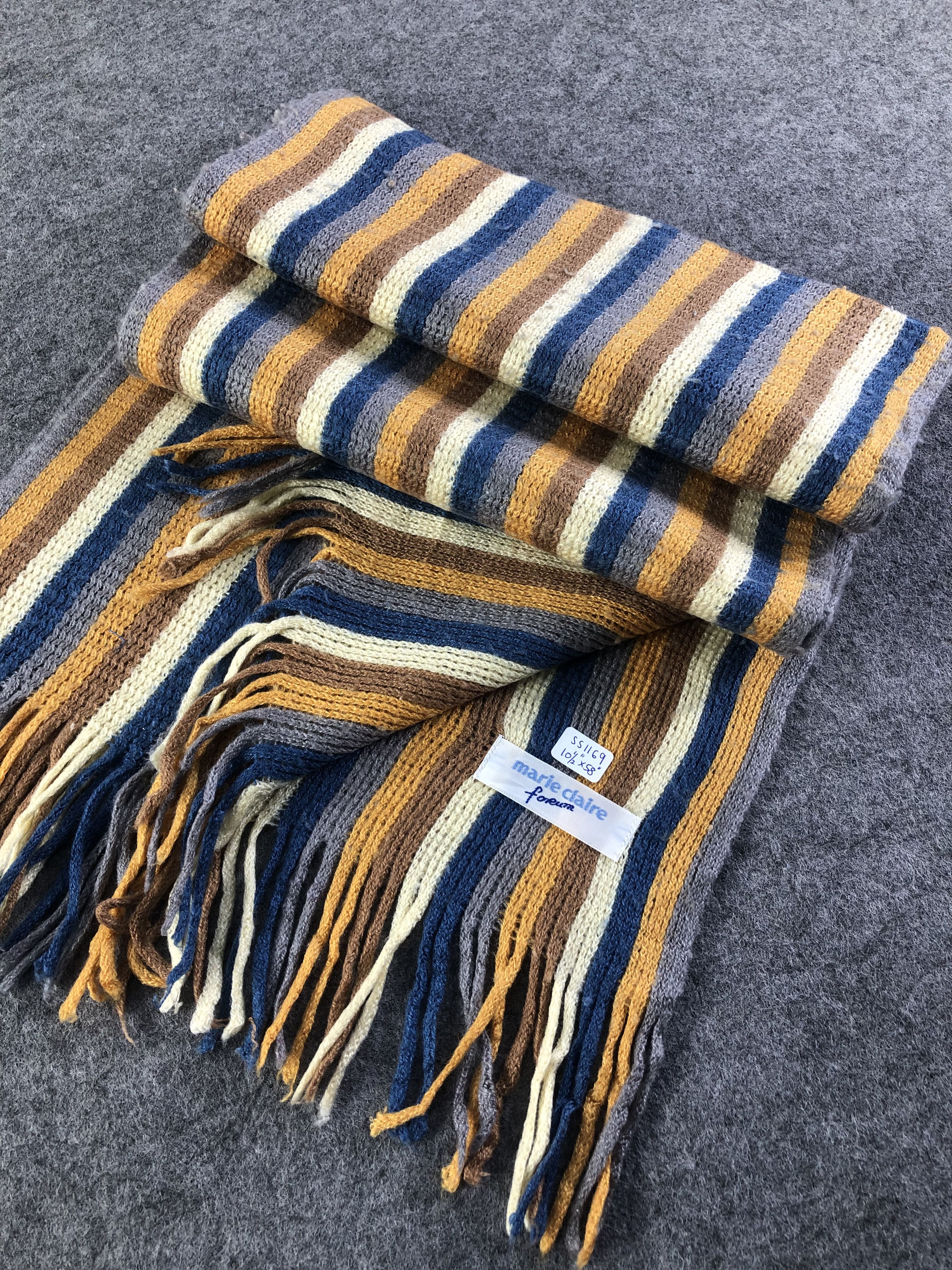 Vintage Marie Claire Scarf / Muffler / Neckwear Size ONE SIZE - 3 Thumbnail