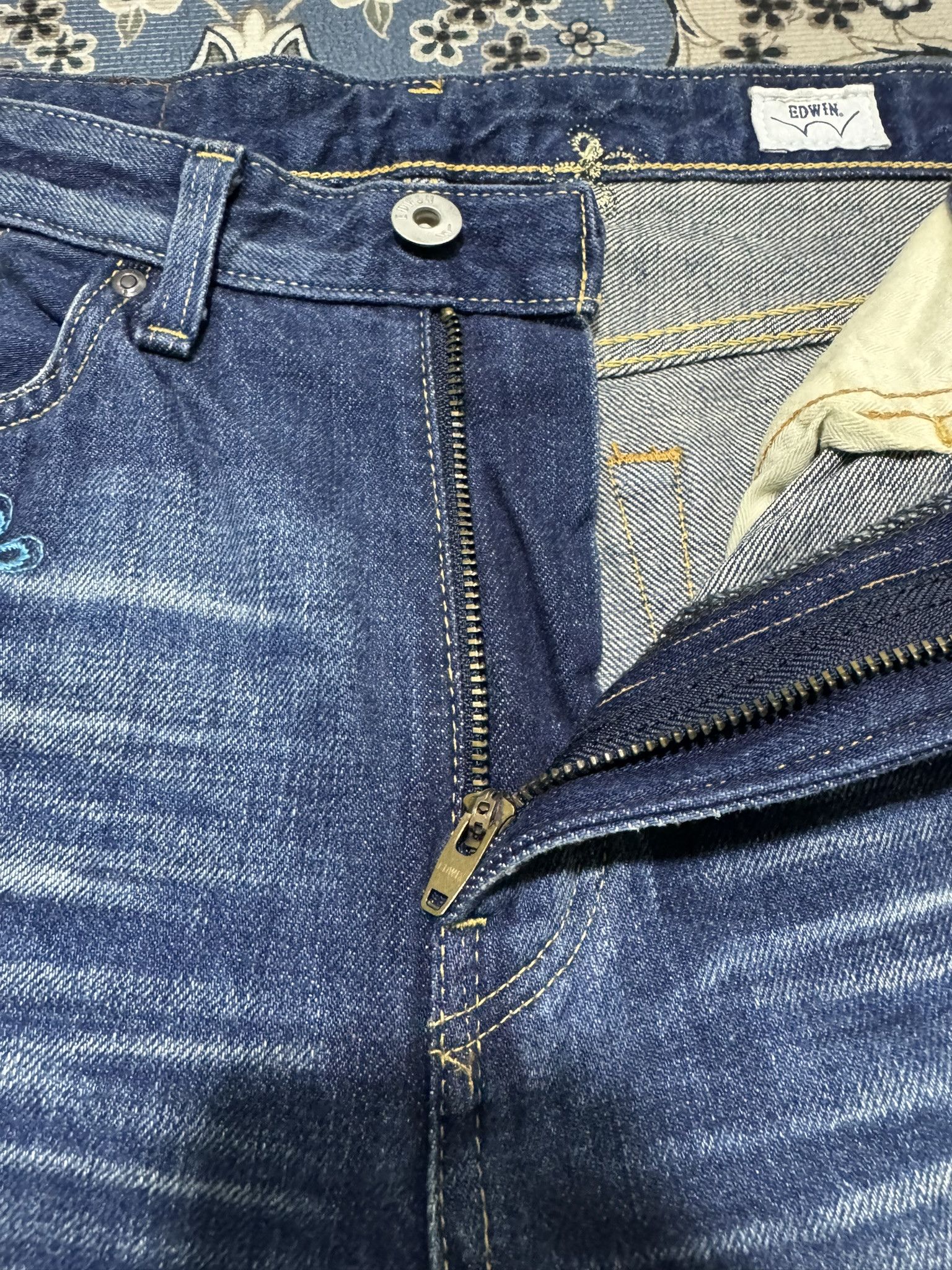 Beauty Beast × Edwin × Japanese Brand Japanese Brand Edwin Embroider Denim Tear Selvadge Jeans Size US 30 / EU 46 - 10 Thumbnail