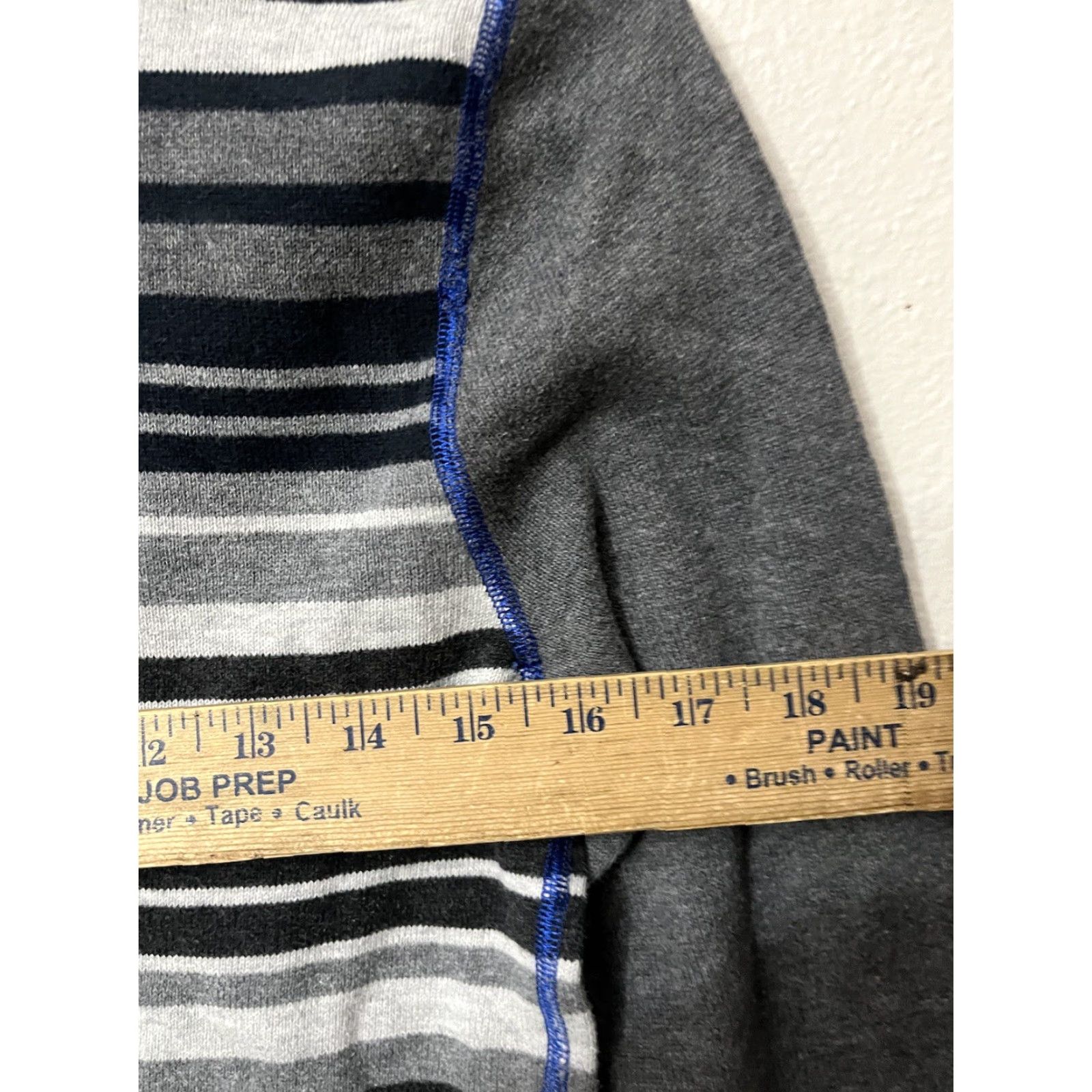 Tommy Hilfiger Tommy Hilfiger Sweater Womens Size Small Multicolor Crew Neck Knit Pullover 90s Casual Logo Genders: Womens Size S / US 4 / IT 40 - 5 Thumbnail