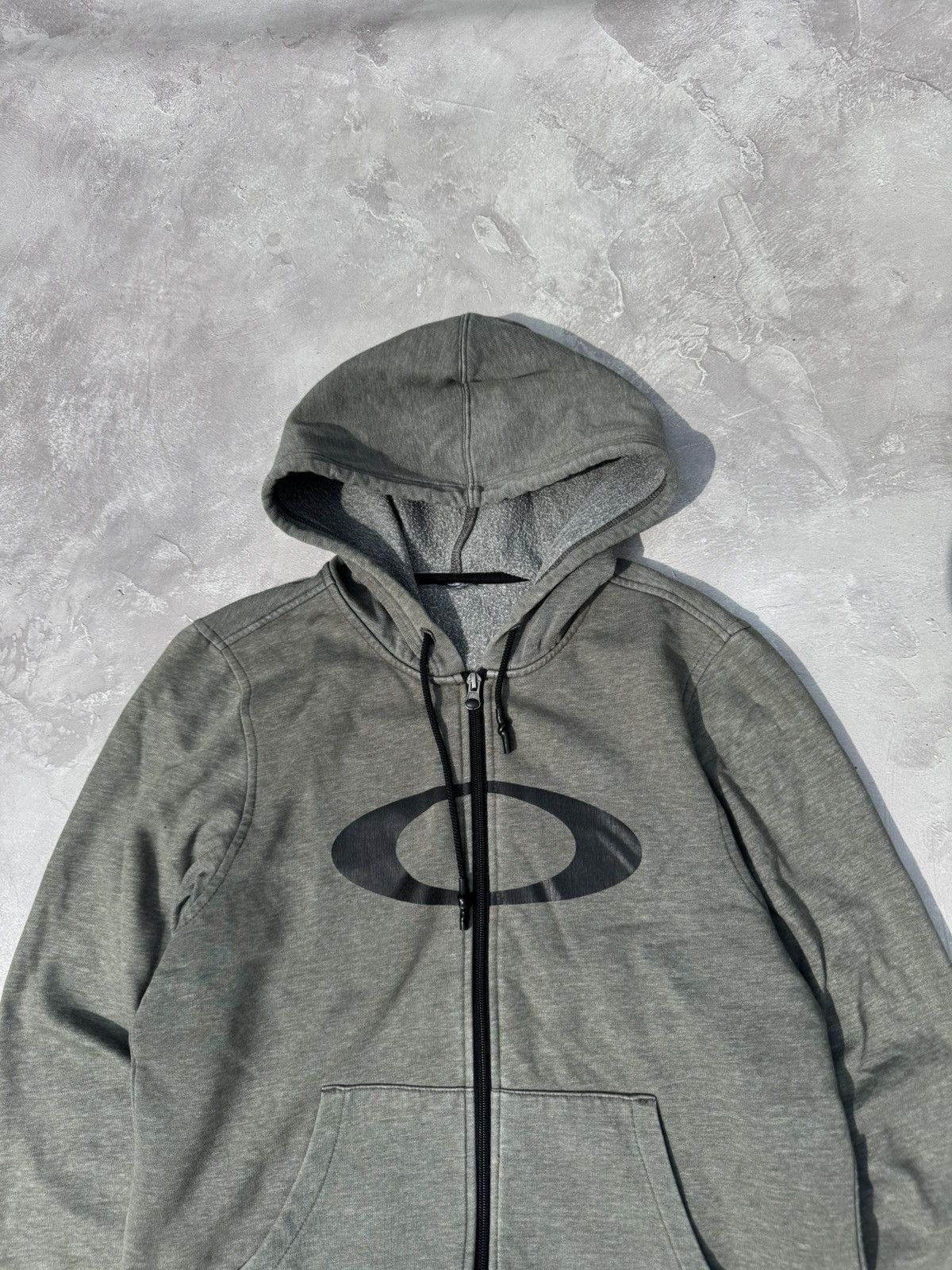 Oakley Vintage Oakley Y2k Center Logo Zip Hoodie Size US M / EU 48-50 / 2 - 2 Thumbnail