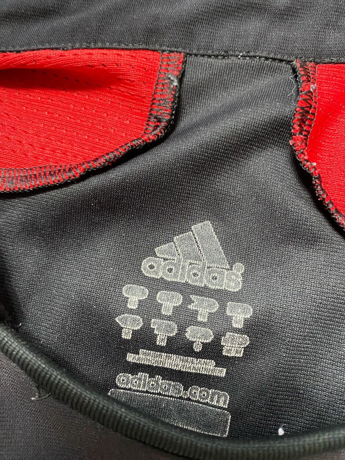 Adidas × Vintage Vintage adidas AC Milan soccer jersey size M black Size US M / EU 48-50 / 2 - 3 Thumbnail
