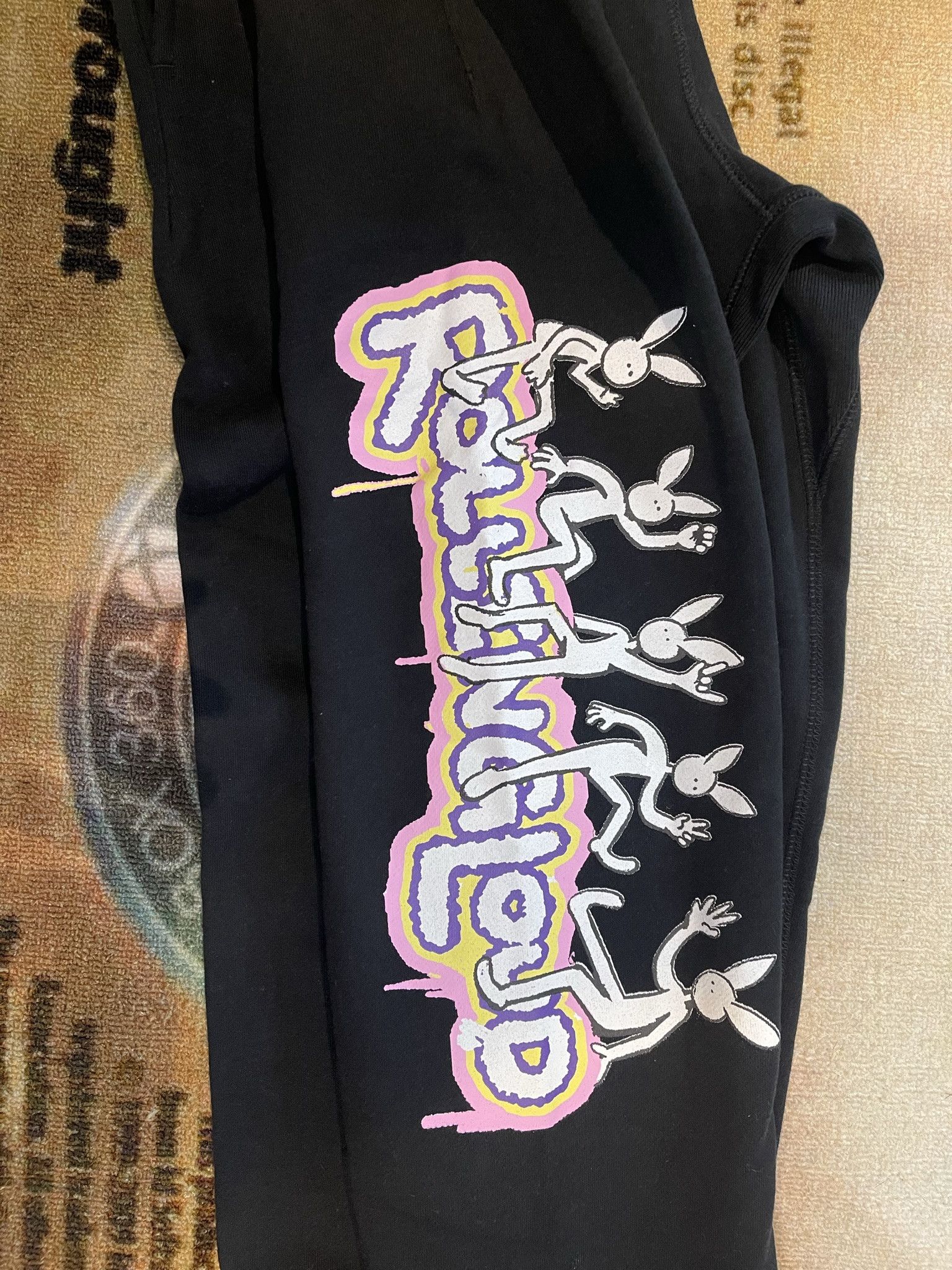 Kodone × Rolling Loud Kodone Rolling Loud Bunny Logo Sweatpants Size US 34 / EU 50 - 2 Thumbnail
