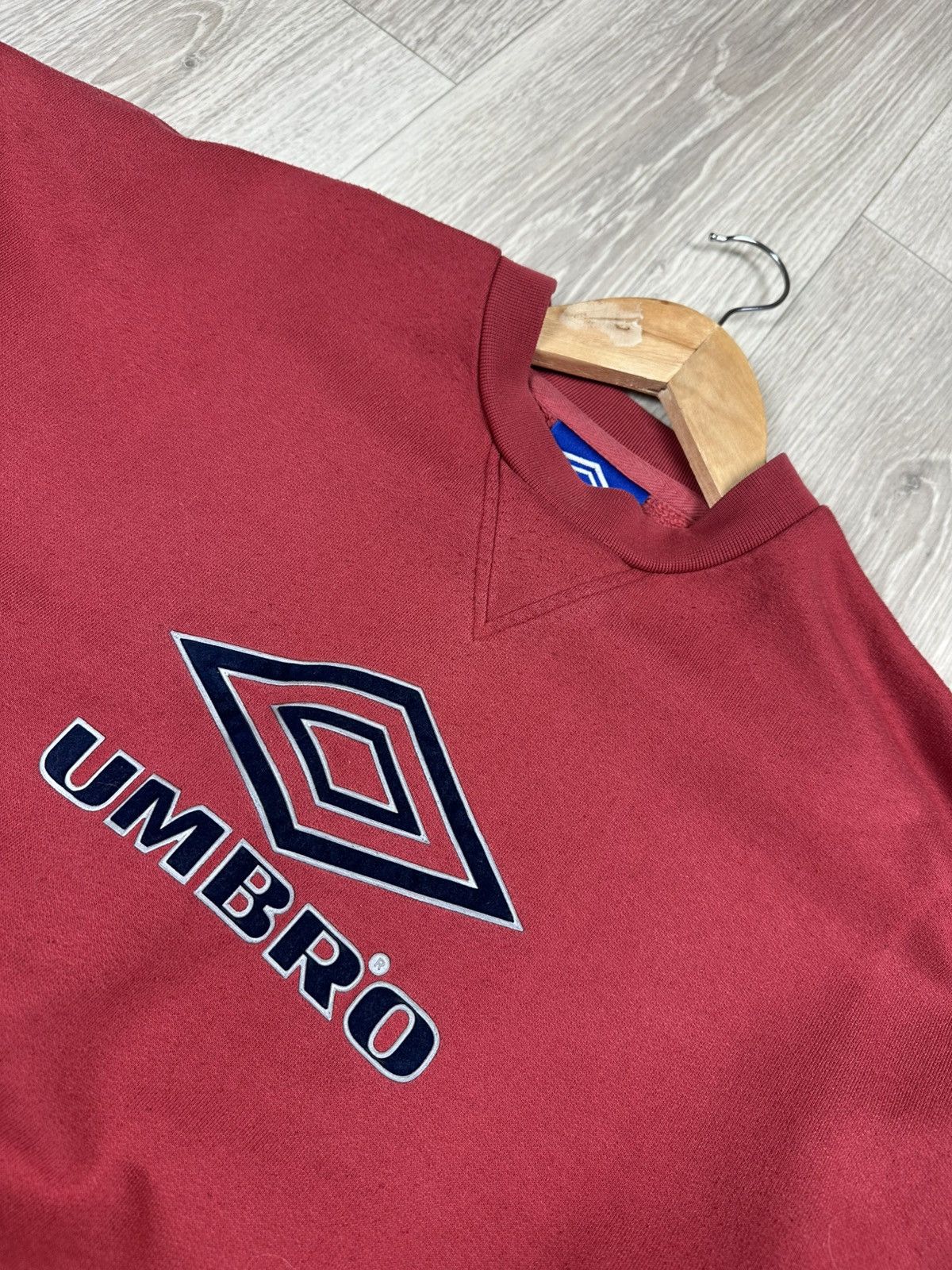 Umbro Vintage UMBRO Crewneck Sweatshirt Big Reflective Logo Size US XL / EU 56 / 4 - 6 Thumbnail