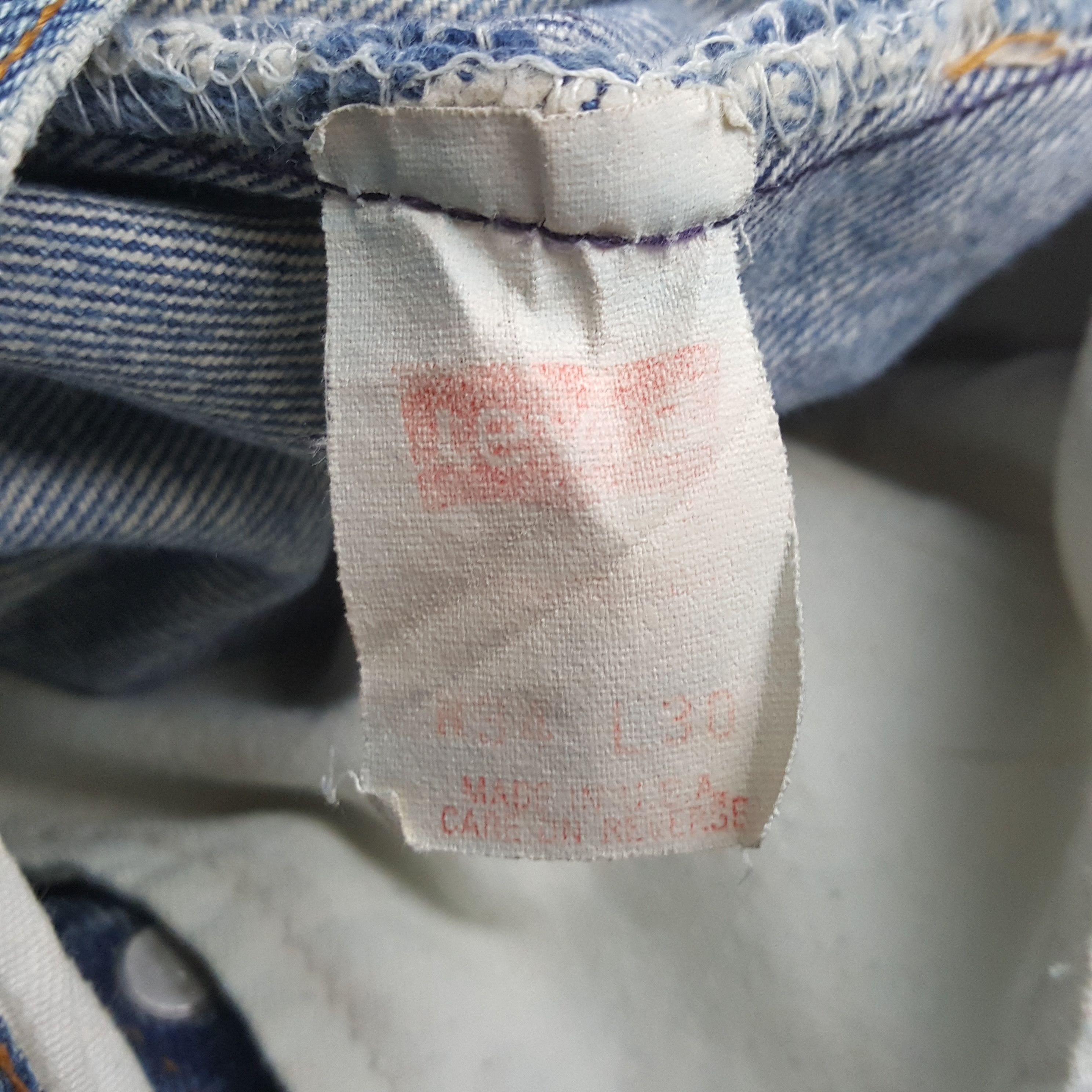 Levi's Vintage 90's Levi's 501 Distressed Denim RR9 Size US 33 - 13 Thumbnail