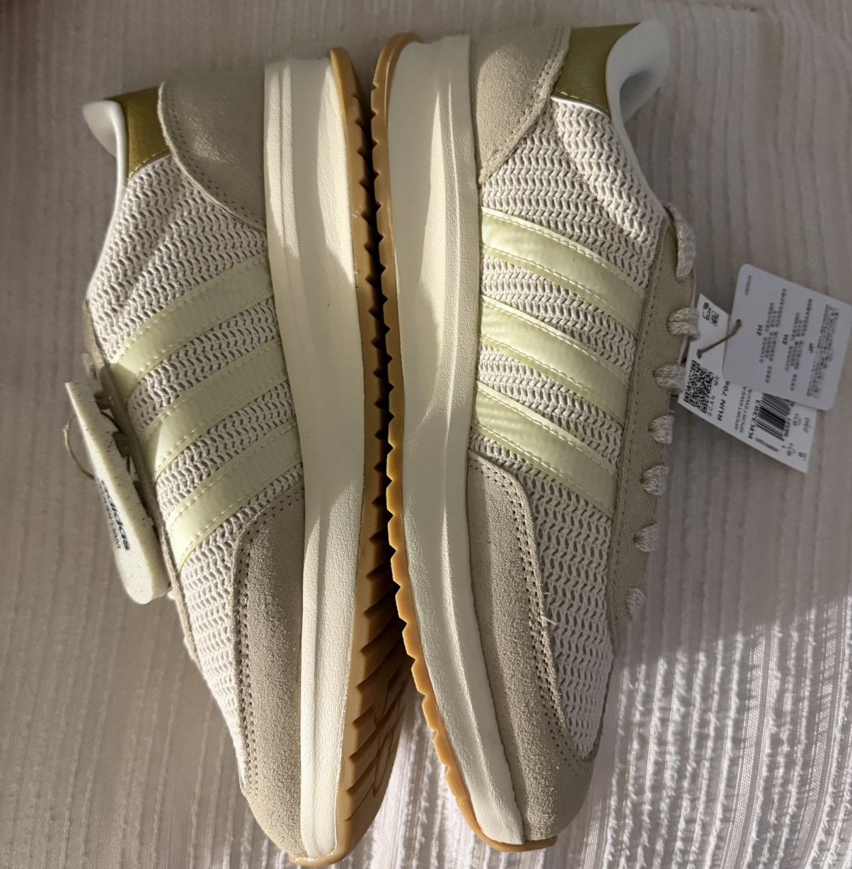 Adidas Adidas Run70s 2.0 cream gold Size US 8 (No box) Size US 8 / IT 38 - 8 Thumbnail