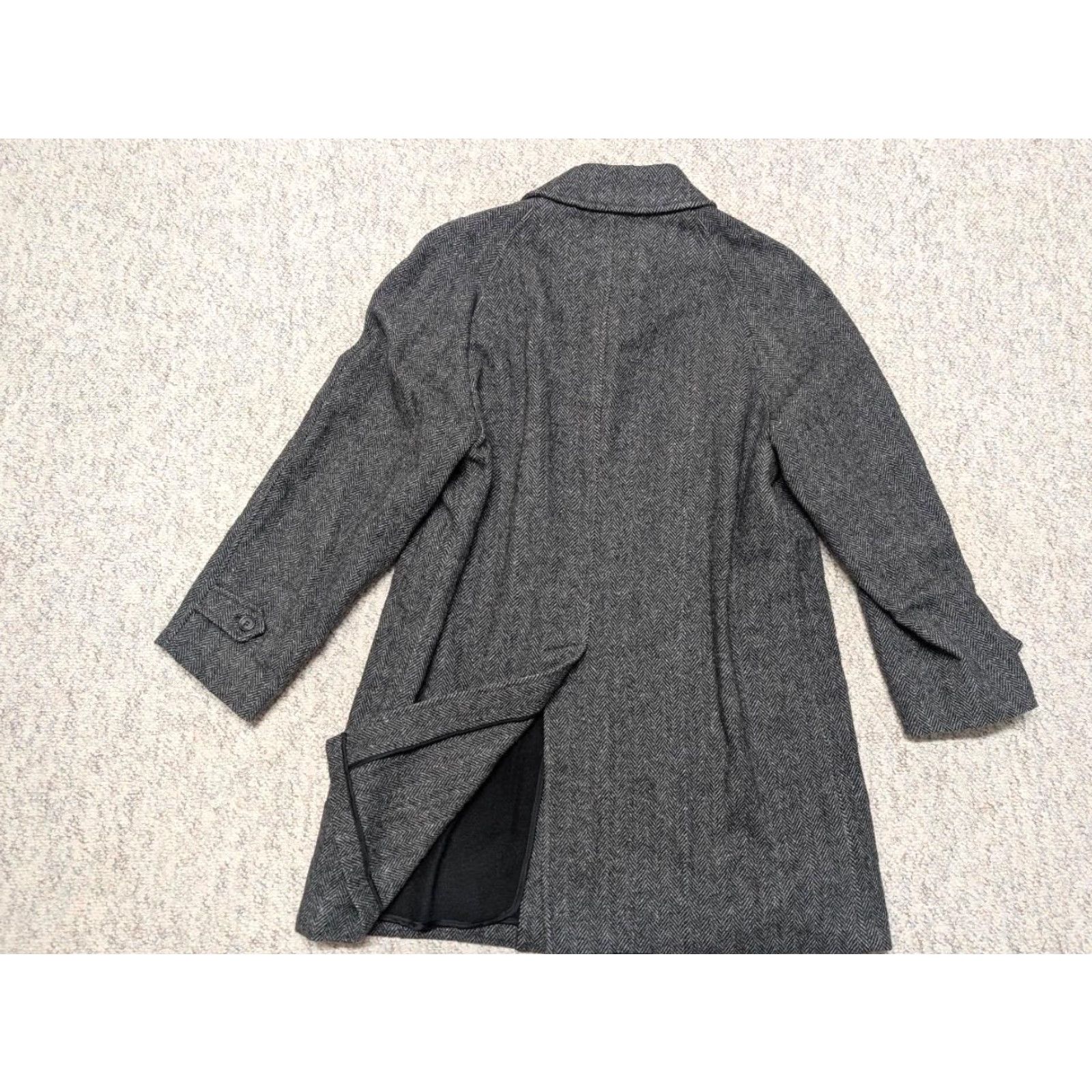 London Fog VINTAGE London Fog coat Overcoat Shirt Mens XL Charcoal Gray Tweed Herringbone 46 Wool English Donegal 1940s 50s 60s Size US XL / EU 56 / 4 - 2 Thumbnail