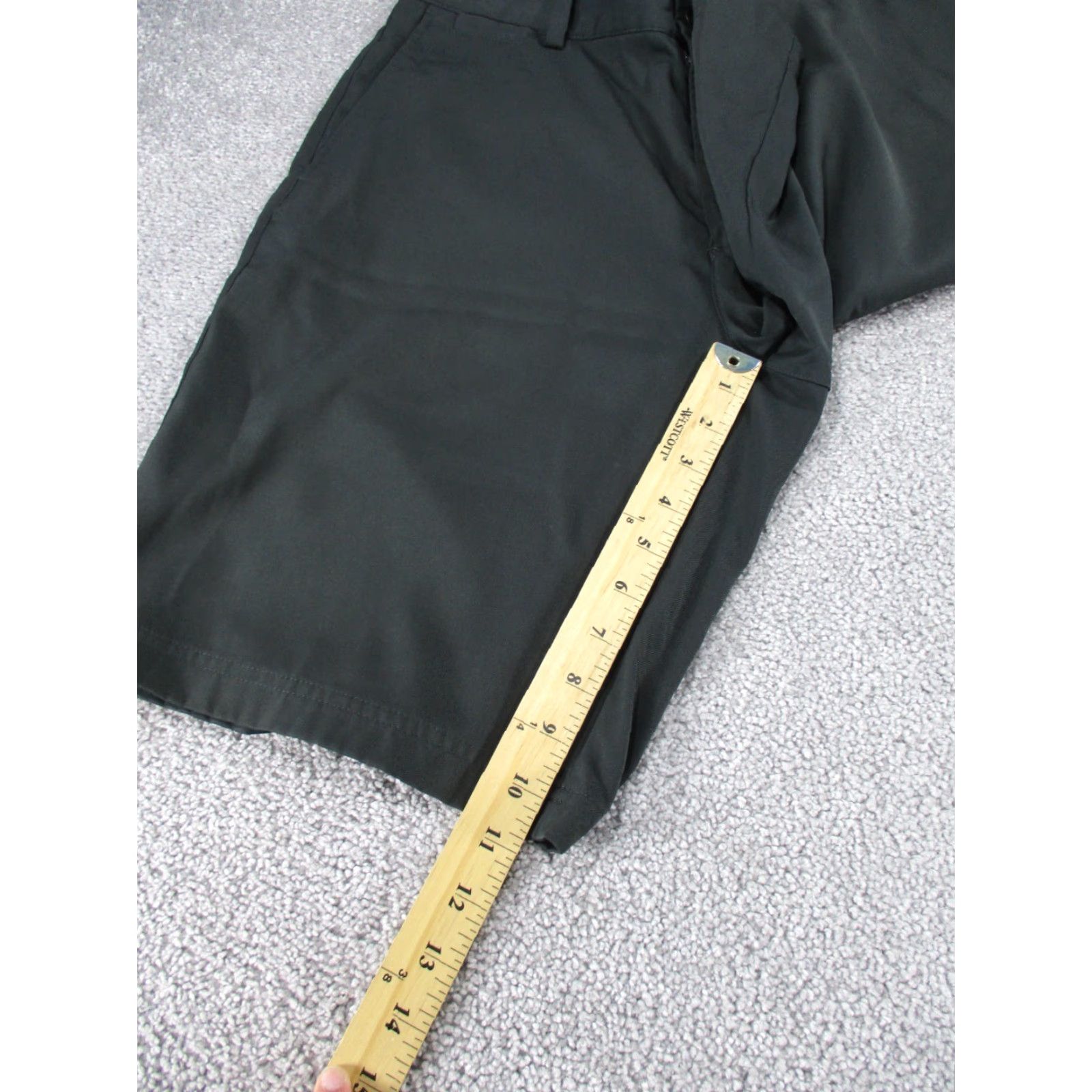 Nike Nike Golf Shorts Mens 32 Dri Fit Black Lightweight Chino Standard Fit Size US 32 / EU 48 - 3 Thumbnail