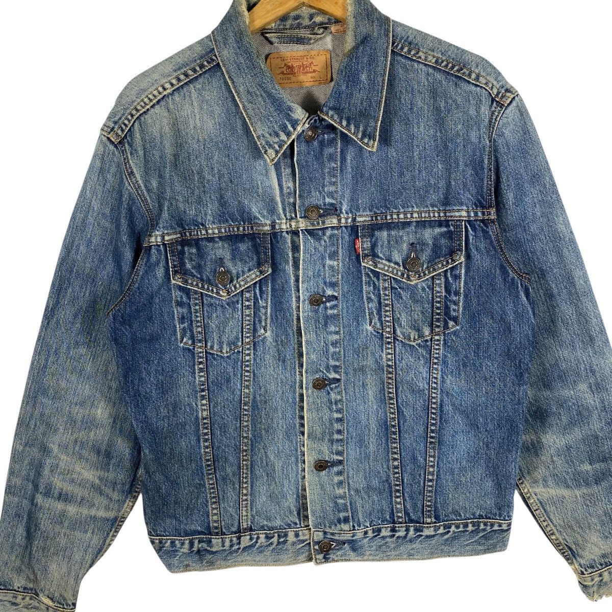 Levi's Levi's Type III Denim Trucker Distressed Jacket L Size Size US L / EU 52-54 / 3 - 5 Thumbnail