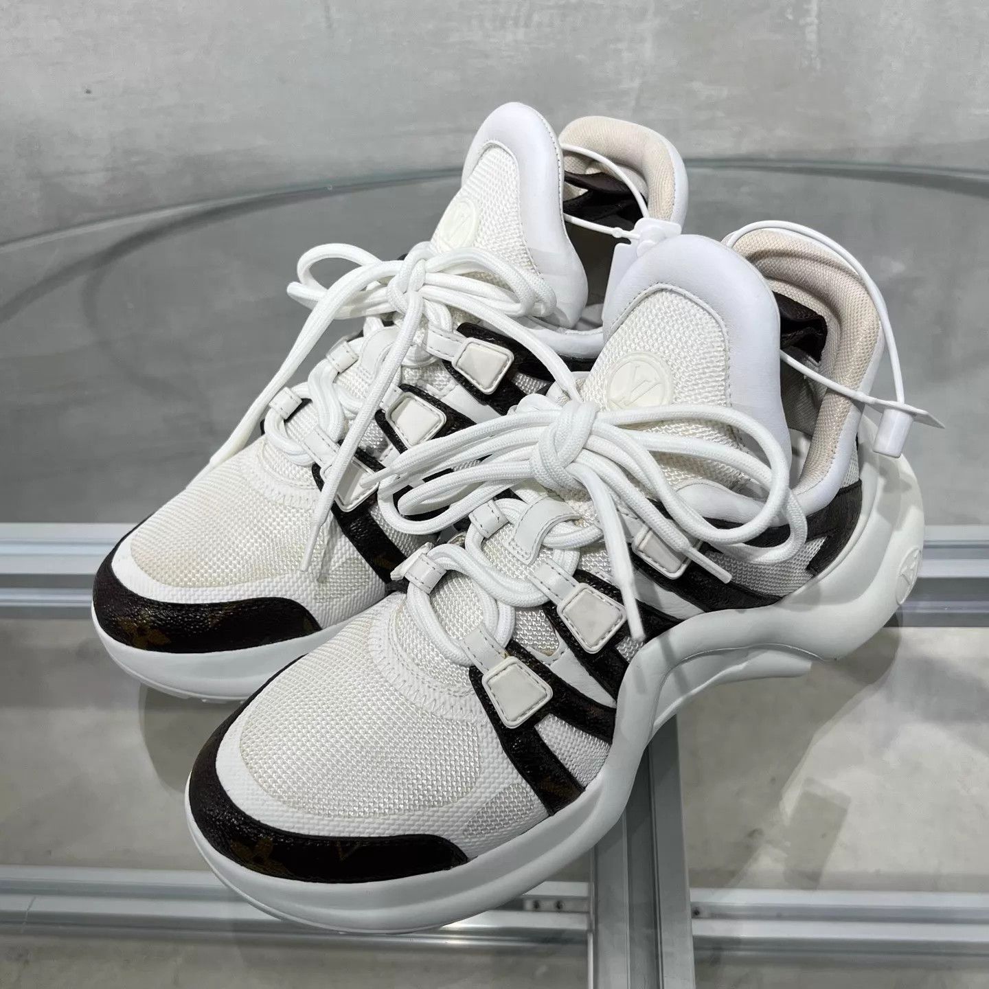 Louis Vuitton LV Archlight wb monogram dad shoes UK2.5/36.5 Size US 6 / IT 36 - 2 Thumbnail