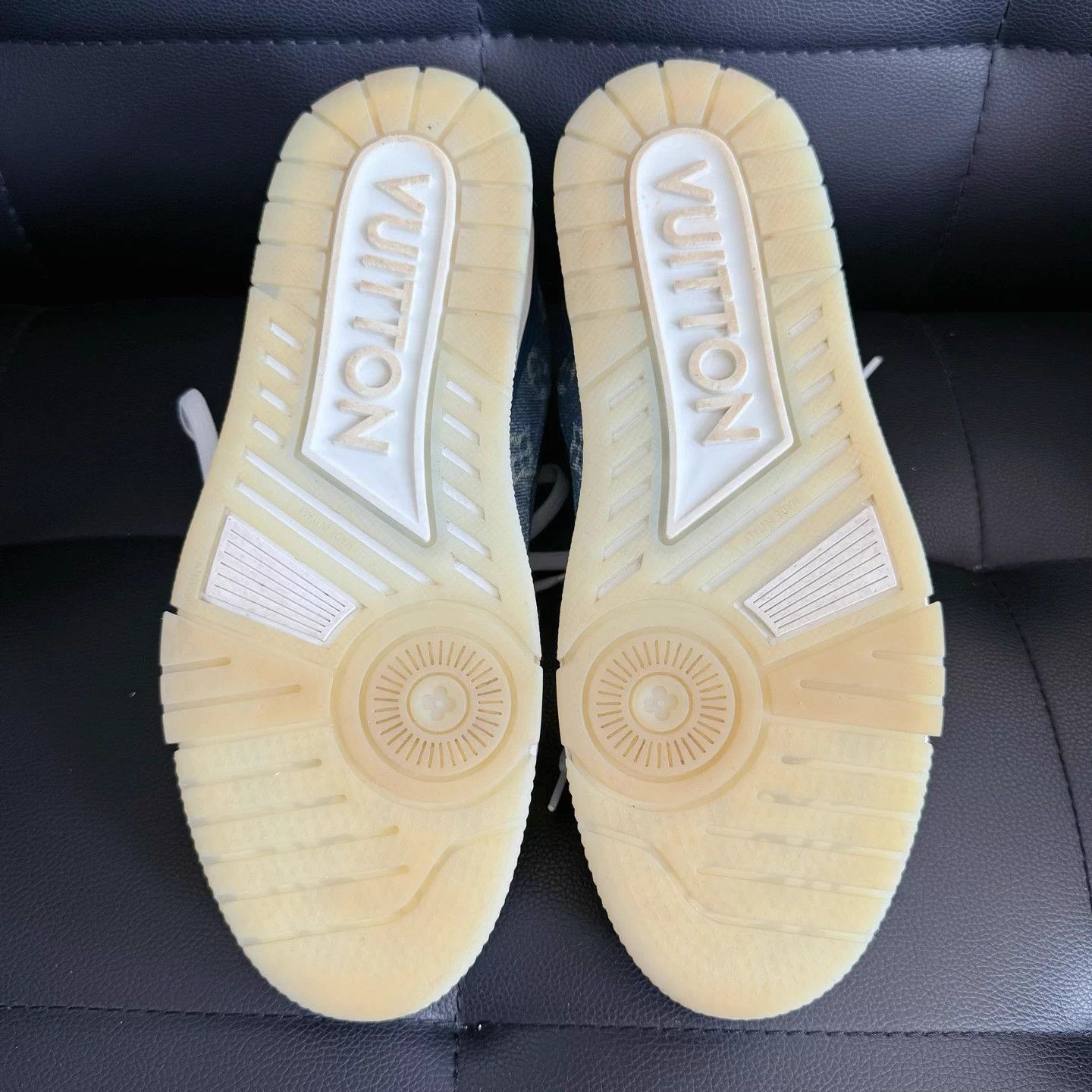 Louis Vuitton LV Trainer New Blue Denim Low Top 40 (US 6) Size US 6 / EU 39 - 4 Thumbnail