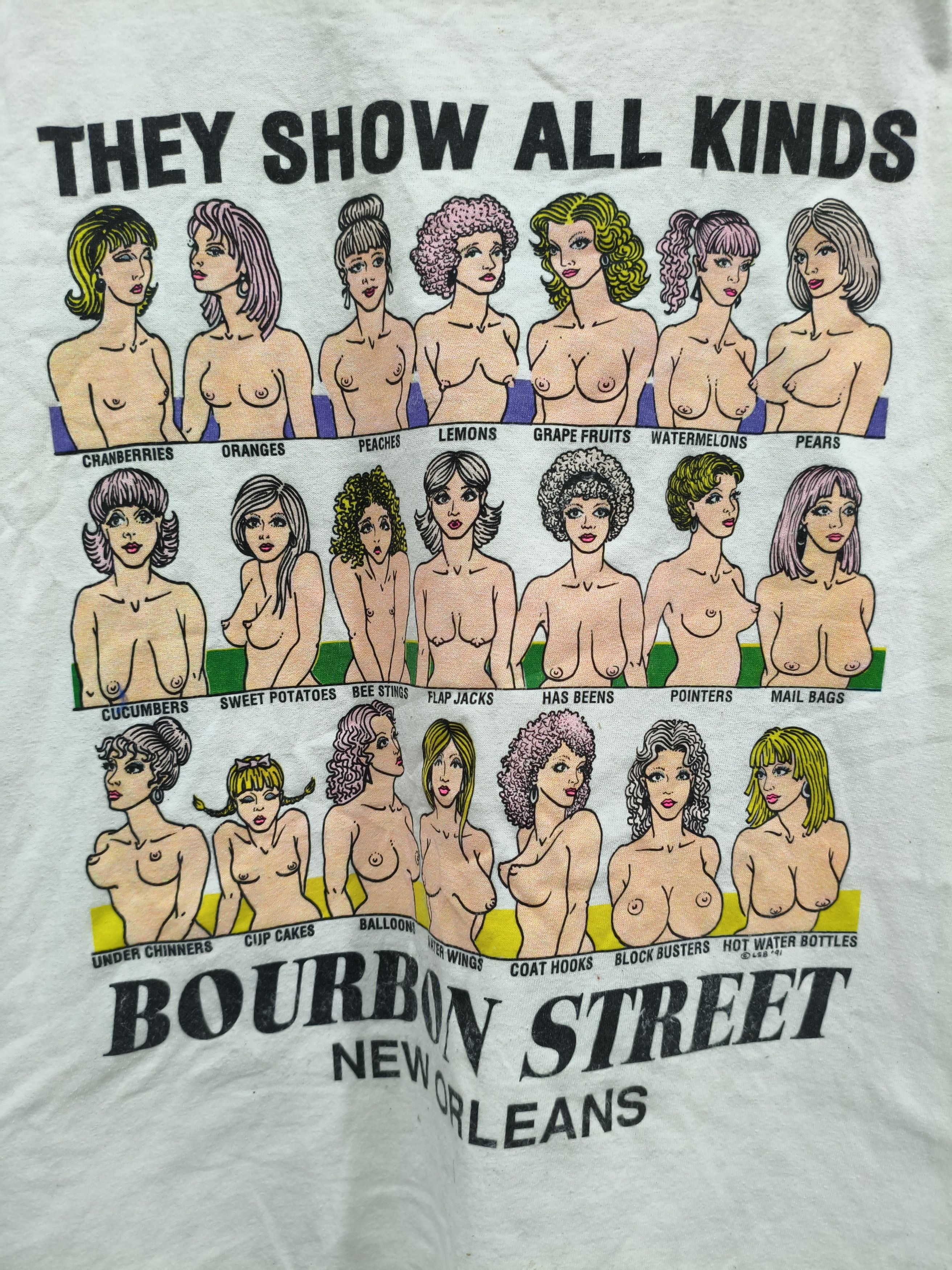 Vintage They Show All Kinds Boobs Size US L / EU 52-54 / 3 - 4 Thumbnail
