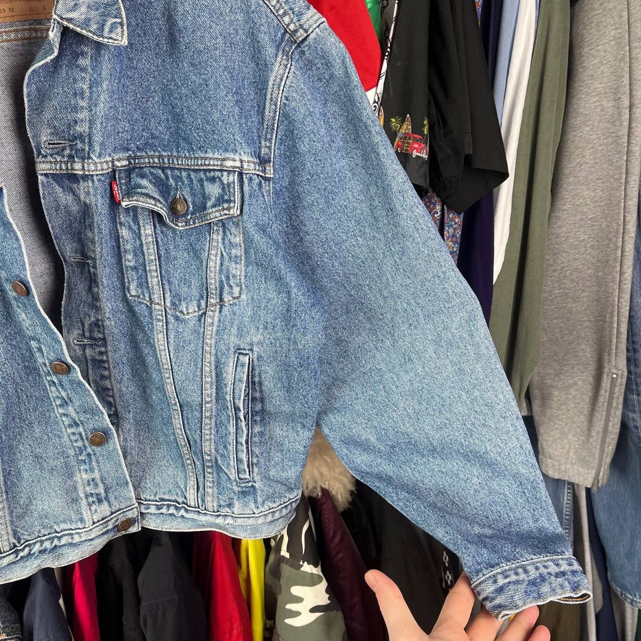 Levi's Vintage Clothing Vintage 90s Levis Blue Denim Jacket Distressed Size L Size US L / EU 52-54 / 3 - 6 Thumbnail