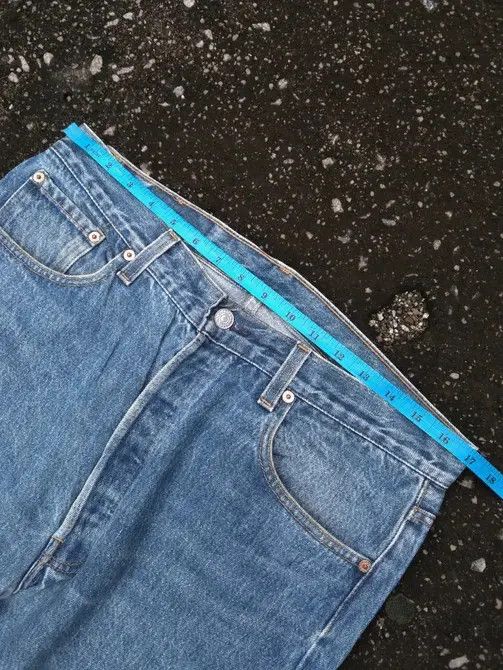 Levi's 90s Vintage Levis 501 Made In USA Distressed Jeans 34x30 Size US 34 / EU 50 - 7 Thumbnail